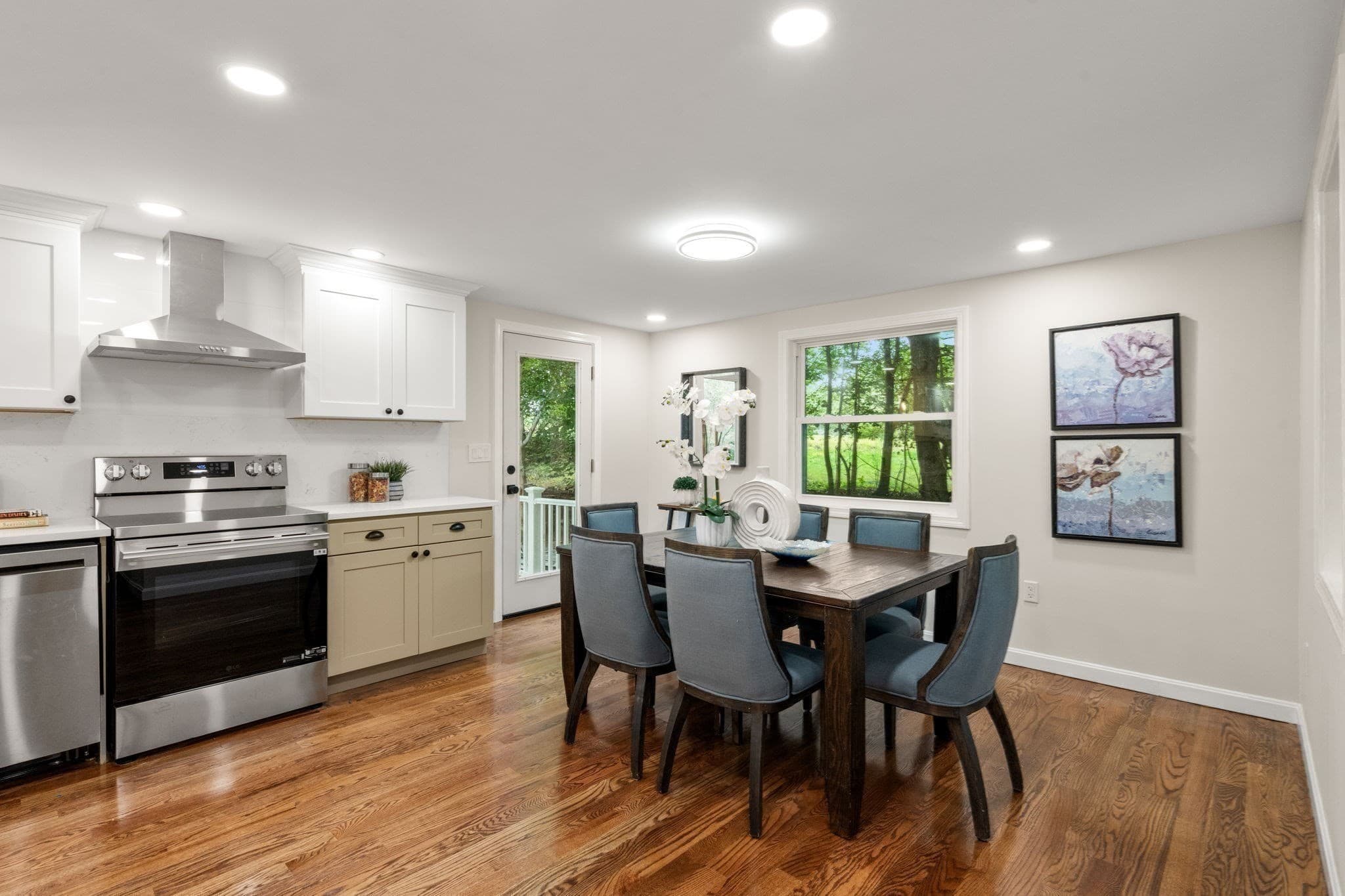 Single Family Residence at 122 York St, Stoughton MA 02072, Stoughton, photo 10 of 30