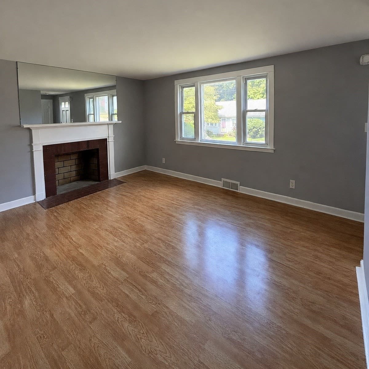Single Family Residence at 69 Lorraine, Weymouth MA 02189, photo 2 of 11