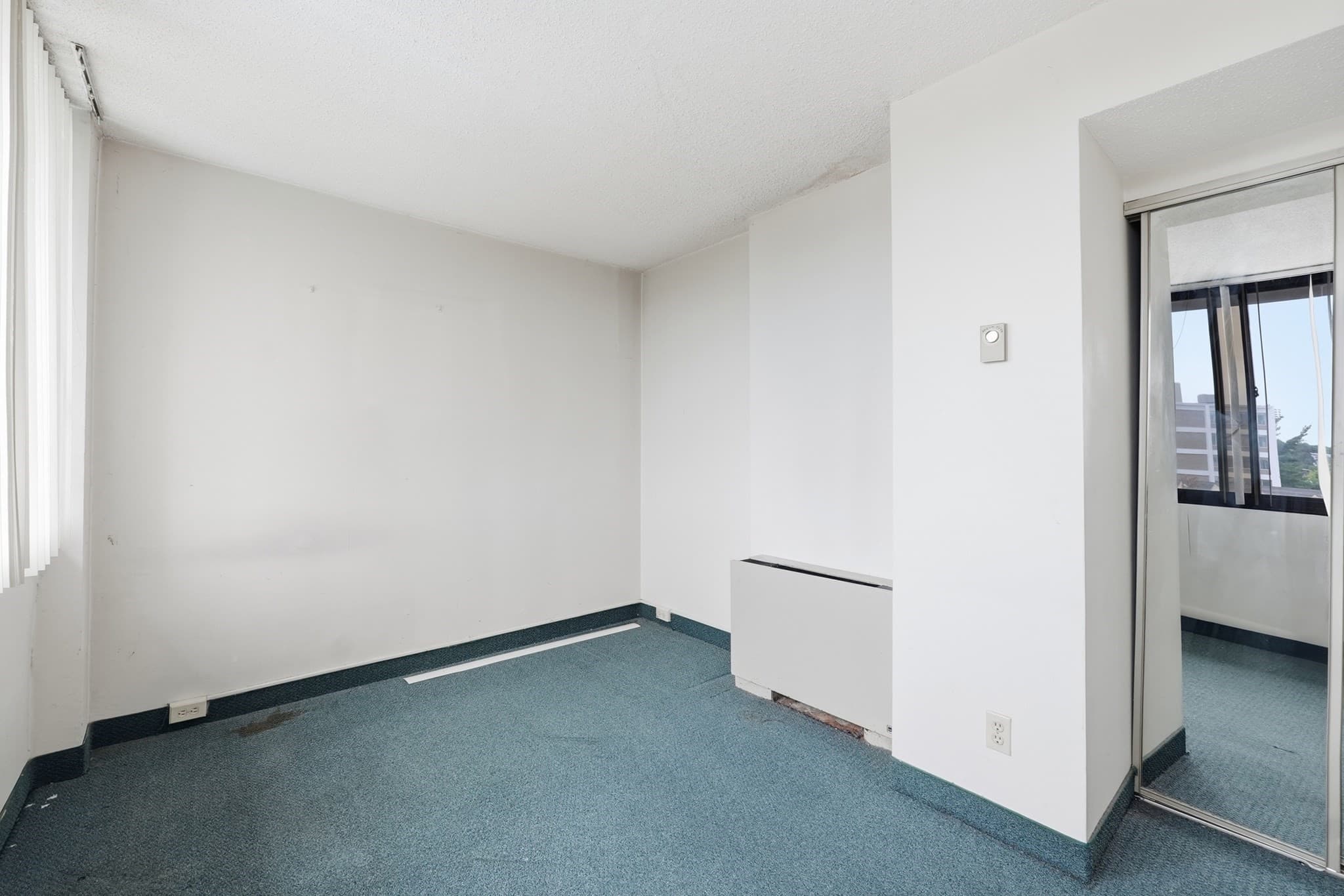 Condominium at 70 Southbridge St # 402, Worcester MA 01608, Worcester, photo 23 of 32