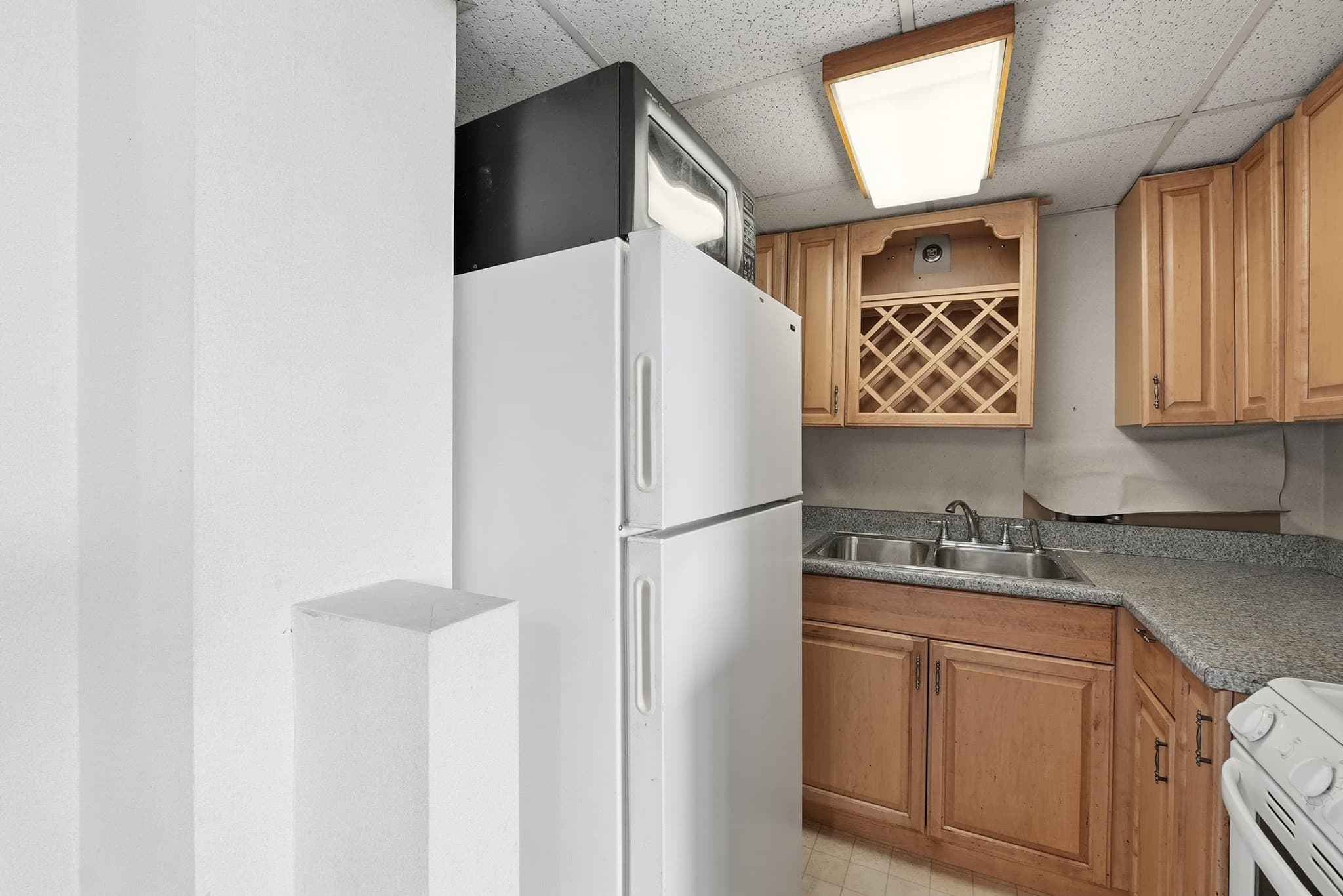 Condominium at 70 Southbridge St # 402, Worcester MA 01608, Worcester, photo 12 of 32