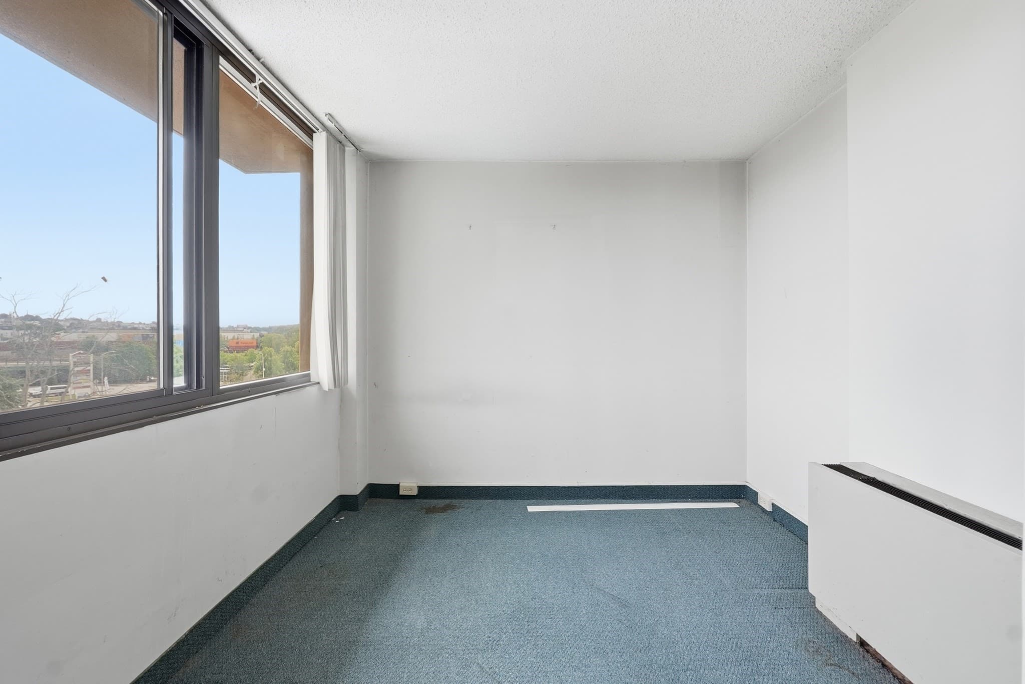 Condominium at 70 Southbridge St # 402, Worcester MA 01608, Worcester, photo 22 of 32