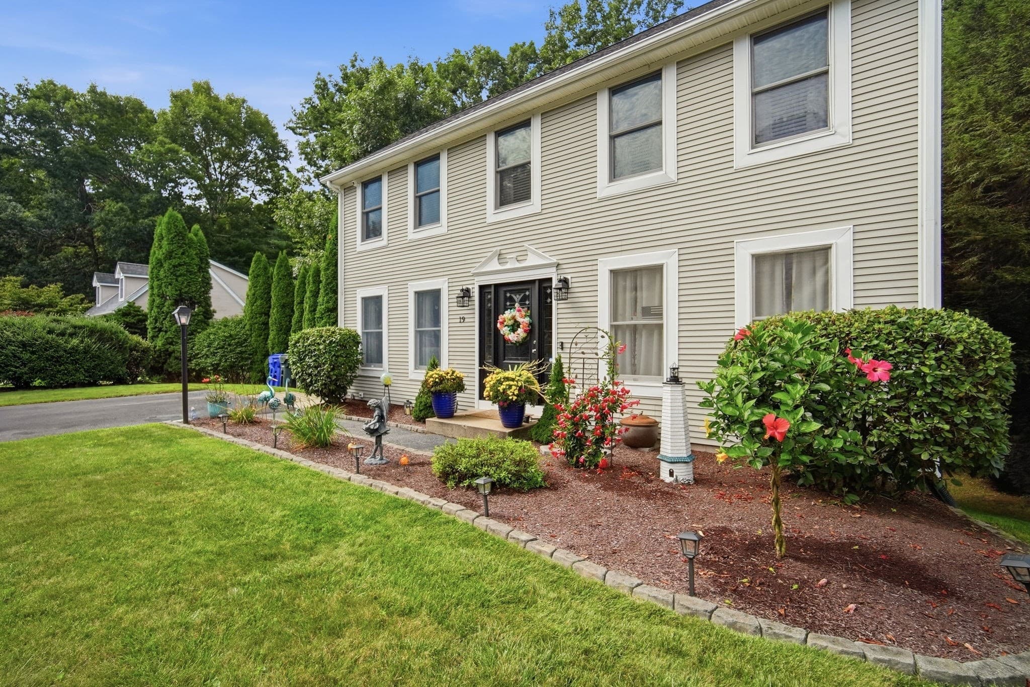 Single Family Residence at 19 Stephanie Cir, Springfield MA 01129, Springfield, photo 3 of 41