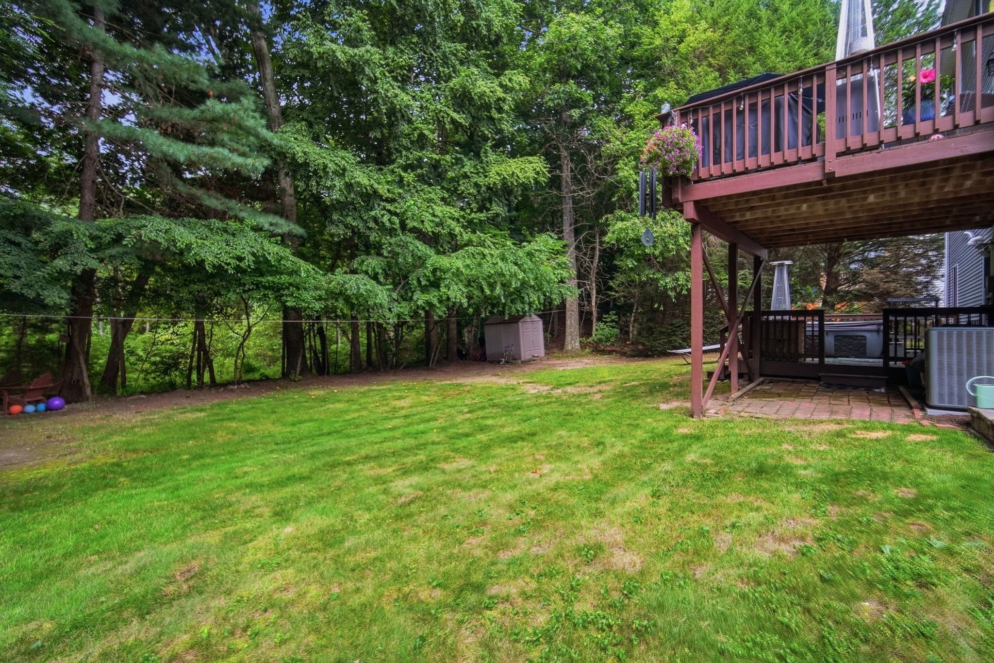 Single Family Residence at 19 Stephanie Cir, Springfield MA 01129, Springfield, photo 40 of 41