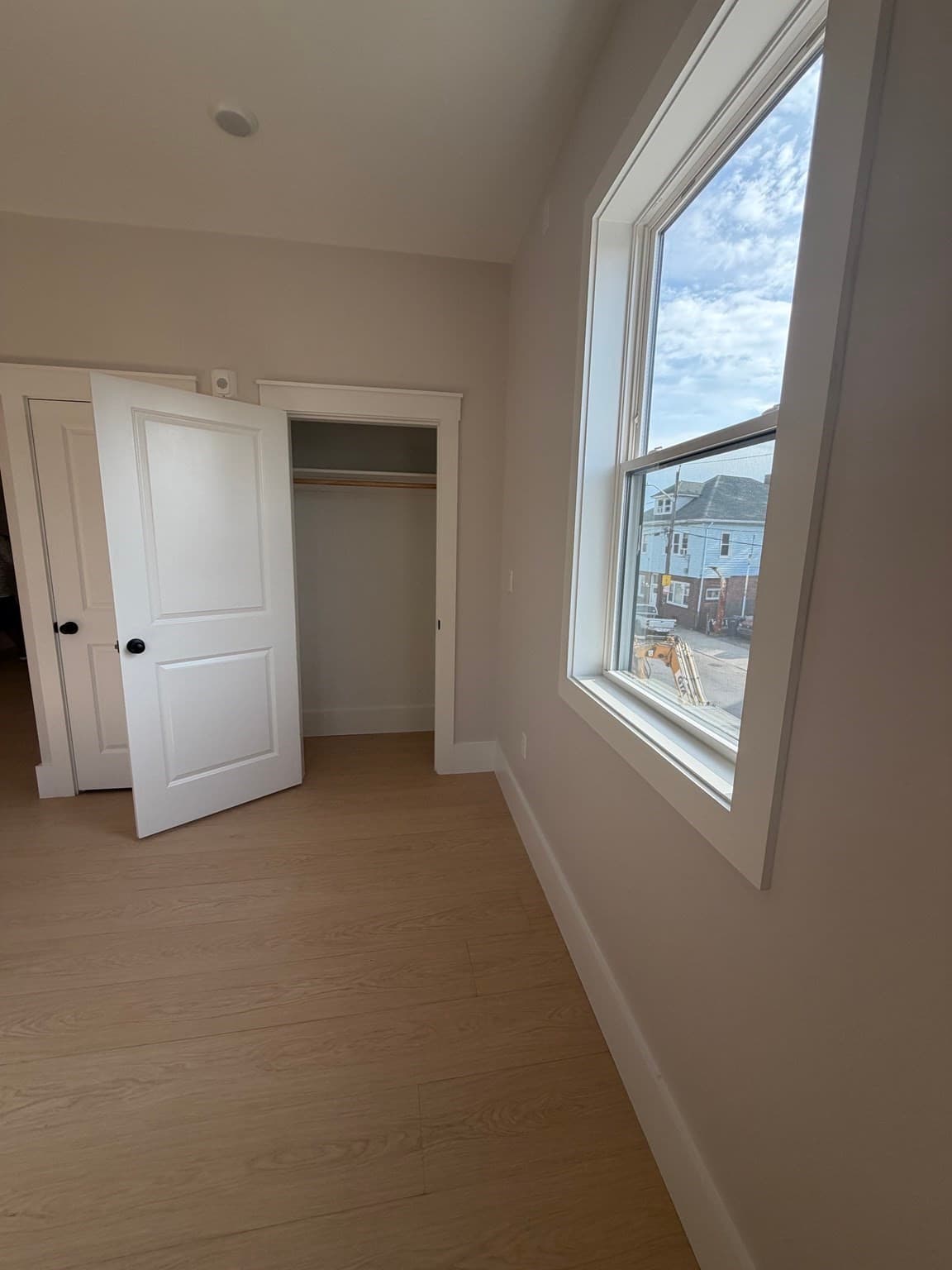 Apartment at 311 Elm # 201, Everett MA 02149, photo 7 of 9