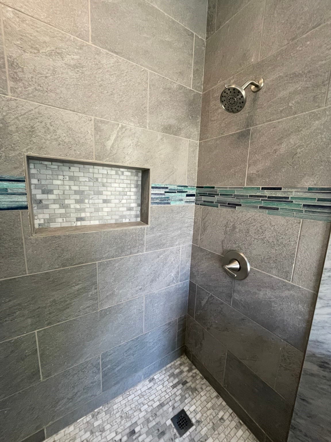 Apartment at 6 Windsor St # 3, Worcester MA 01605, photo 5 of 6