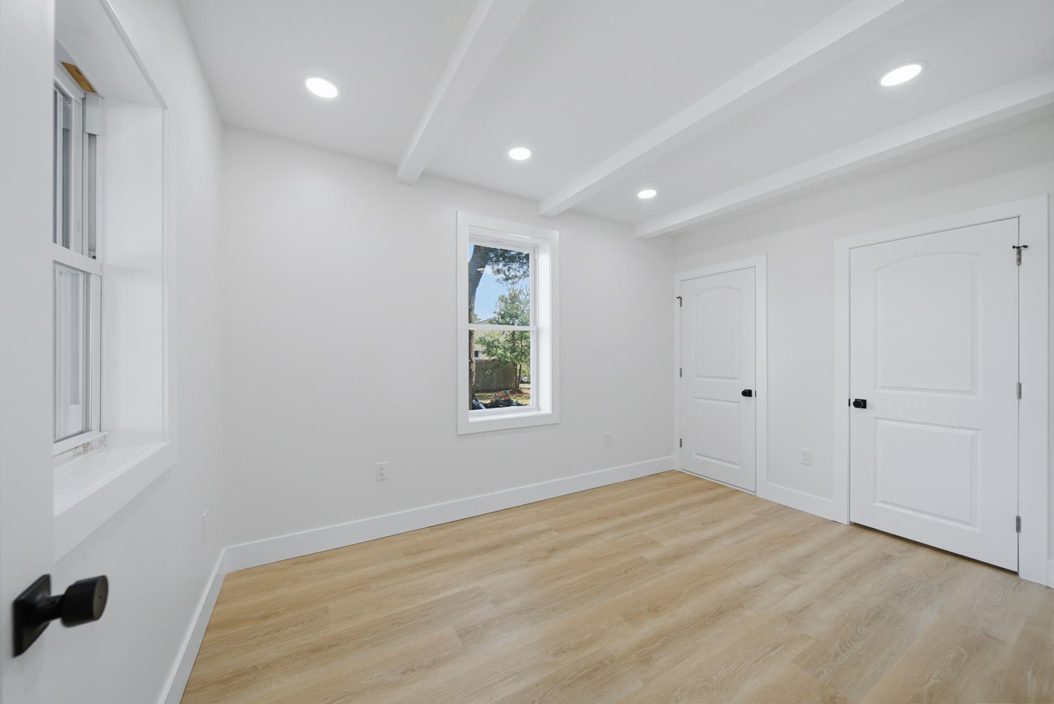 Single Family Residence at 31 Chippewa Dr, Wareham MA 02532, Wareham, photo 13 of 36