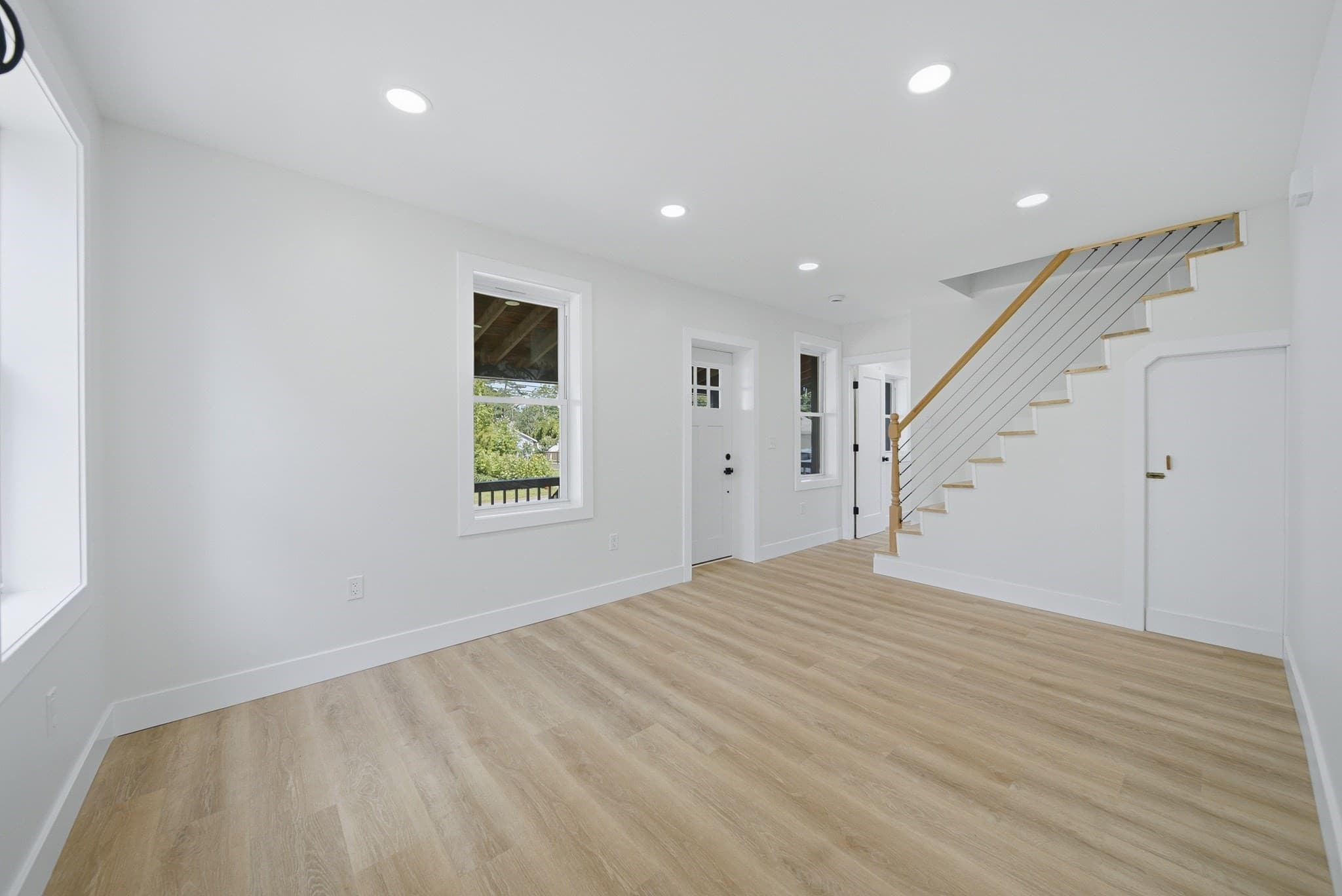 Single Family Residence at 31 Chippewa Dr, Wareham MA 02532, Wareham, photo 5 of 36