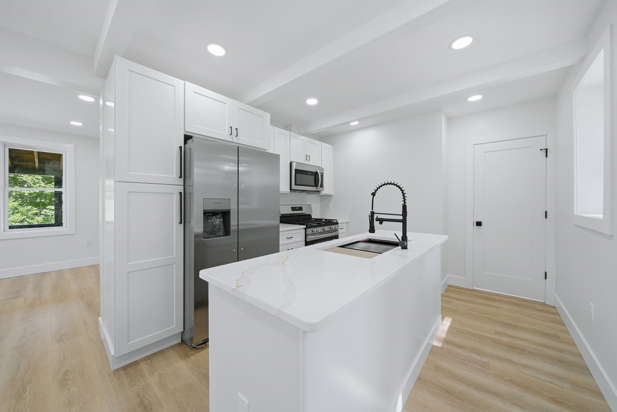 Single Family Residence at 31 Chippewa Dr, Wareham MA 02532, Wareham, photo 10 of 36