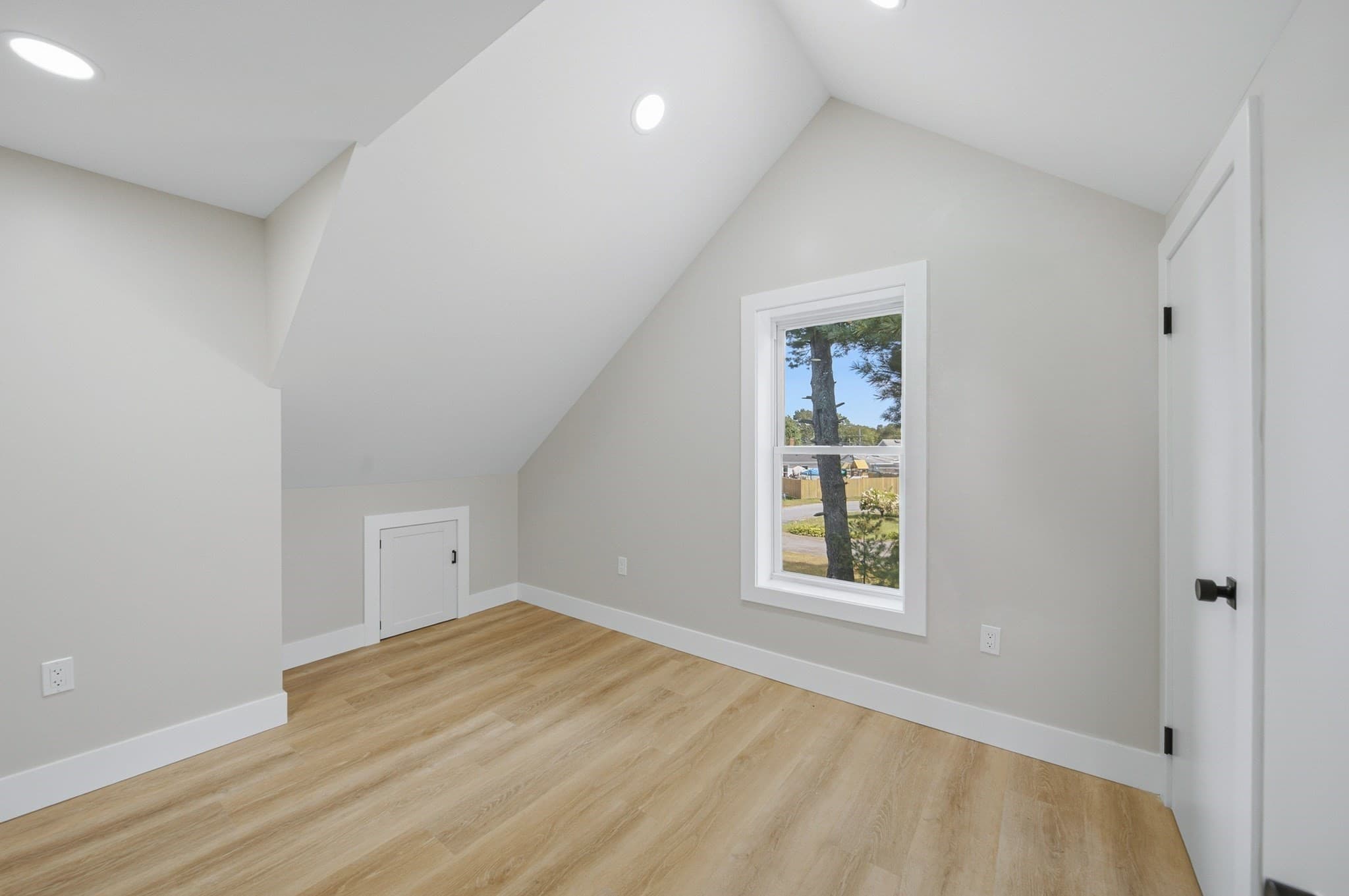 Single Family Residence at 31 Chippewa Dr, Wareham MA 02532, Wareham, photo 19 of 36