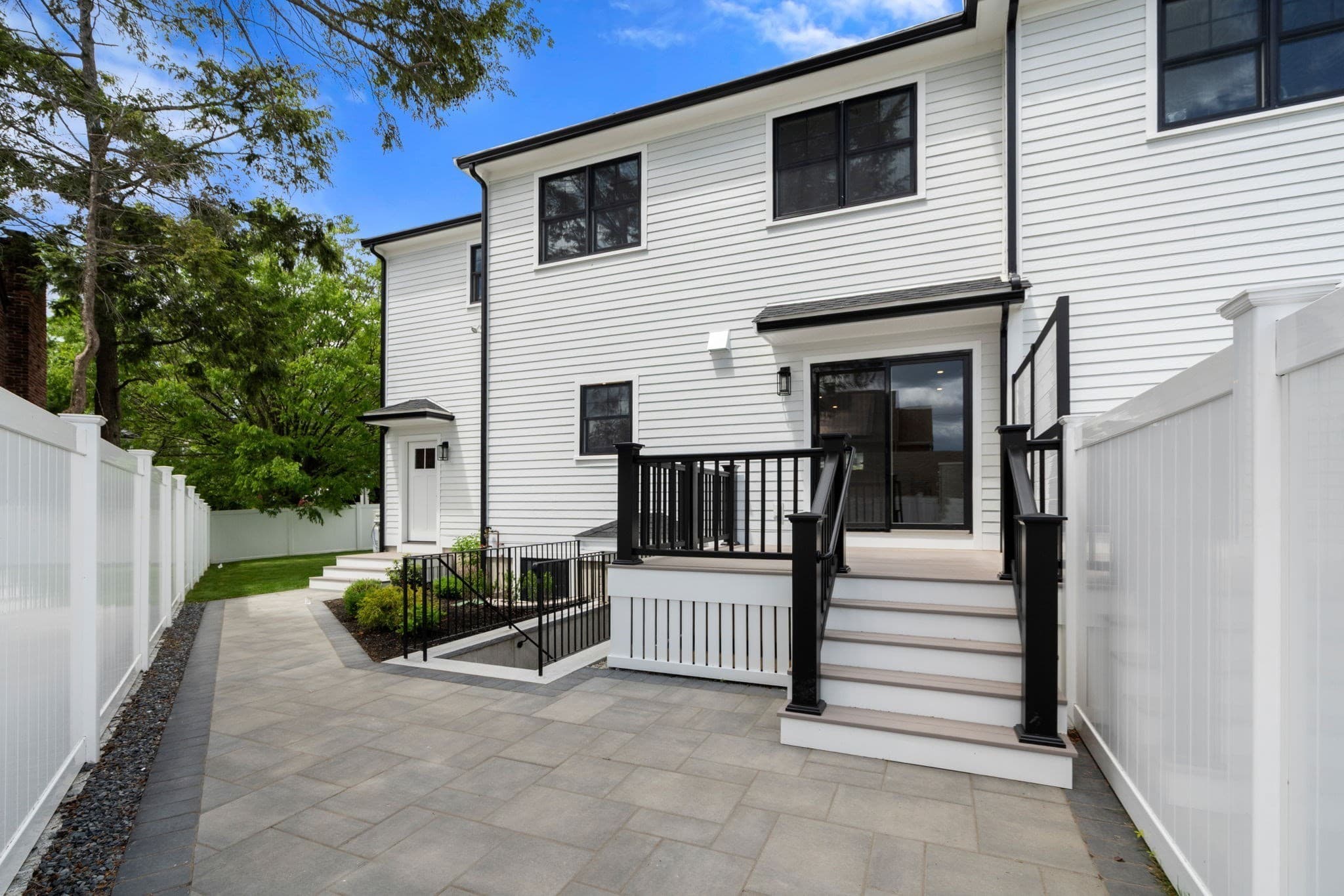Condominium at 273 Edenfield Ave # 273, Watertown MA 02472, Watertown, photo 7 of 8