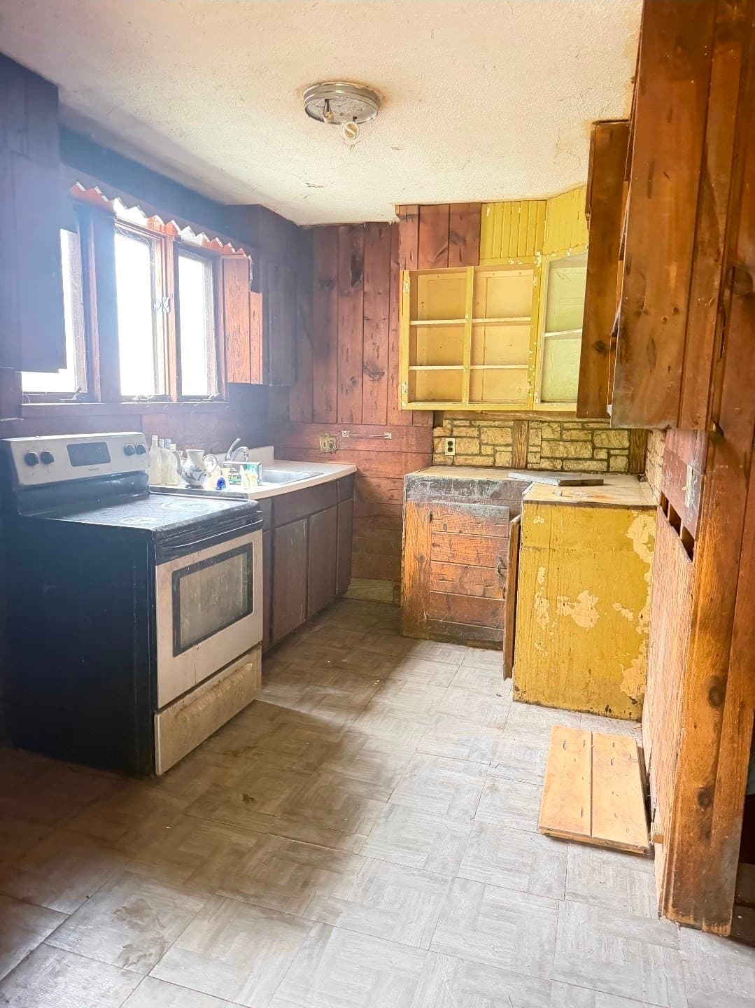 Single Family Residence at 187 Federal St, Northampton MA 01062, Northampton, photo 13 of 24