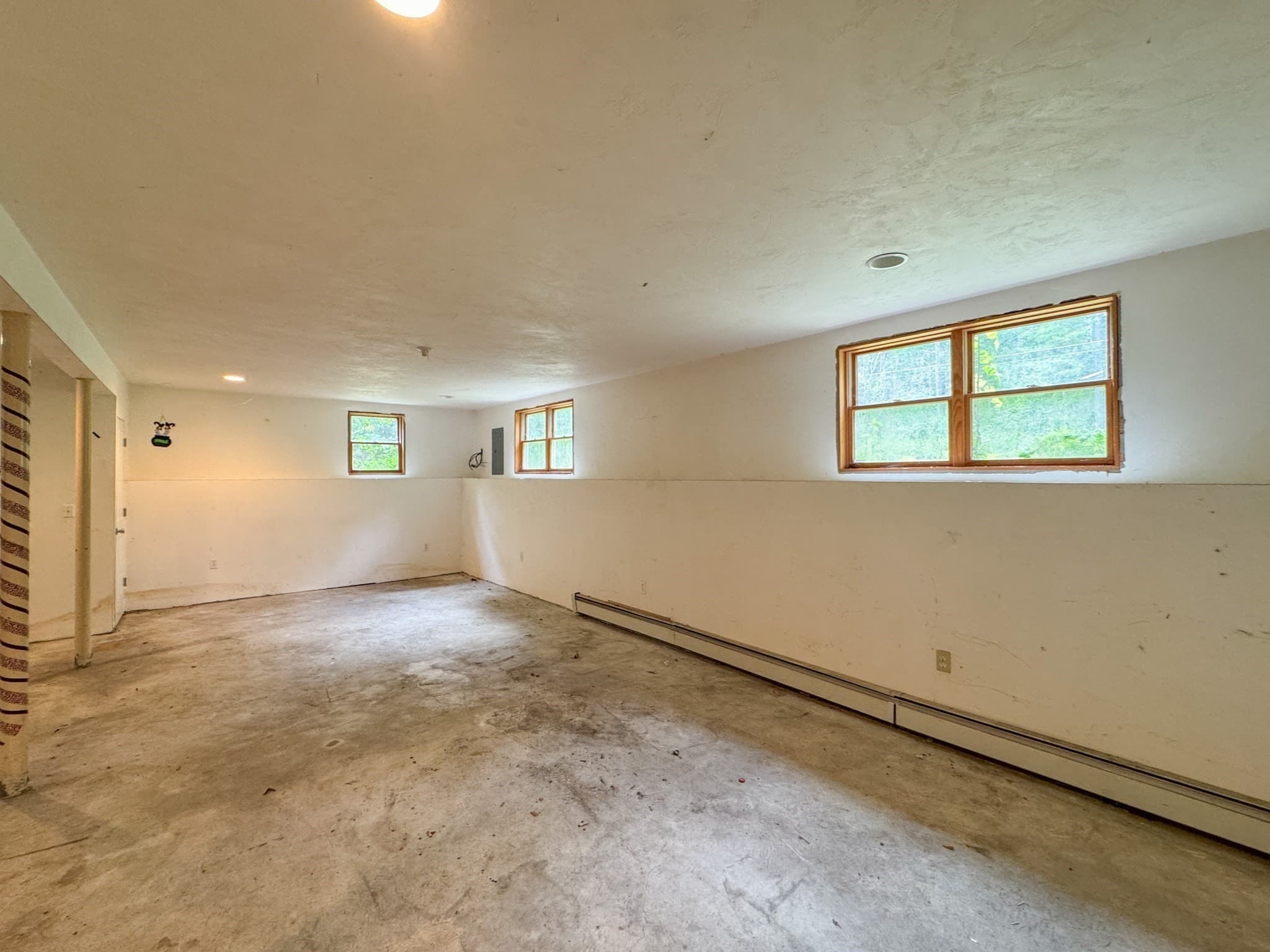 Single Family Residence at 66 S Harbor Rd, Townsend MA 01469, Townsend, photo 31 of 36