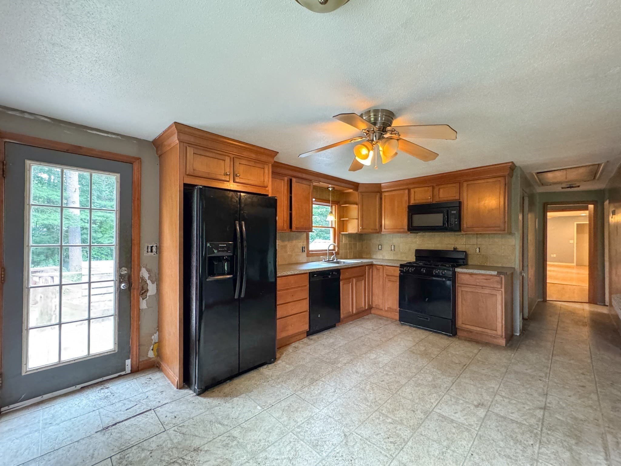 Single Family Residence at 66 S Harbor Rd, Townsend MA 01469, Townsend, photo 8 of 36