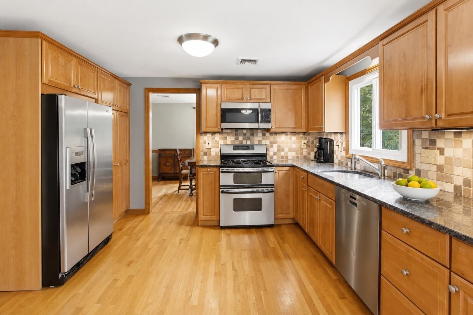Single Family Residence at 31 Nelson Way, Mansfield MA 02048, Mansfield, photo 6 of 41