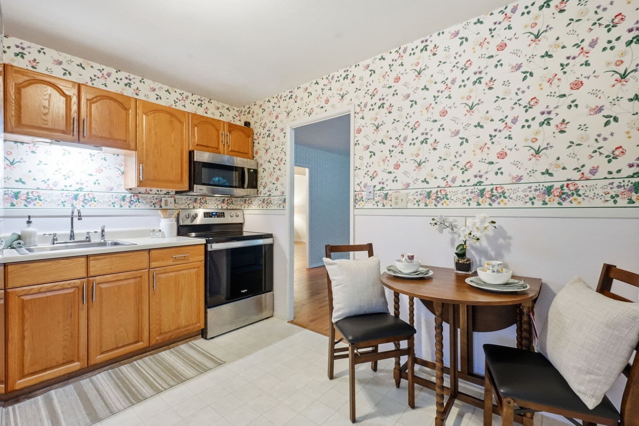 Single Family Residence at 161 Wolcott Ave, West Springfield MA 01089, West Springfield, photo 15 of 42