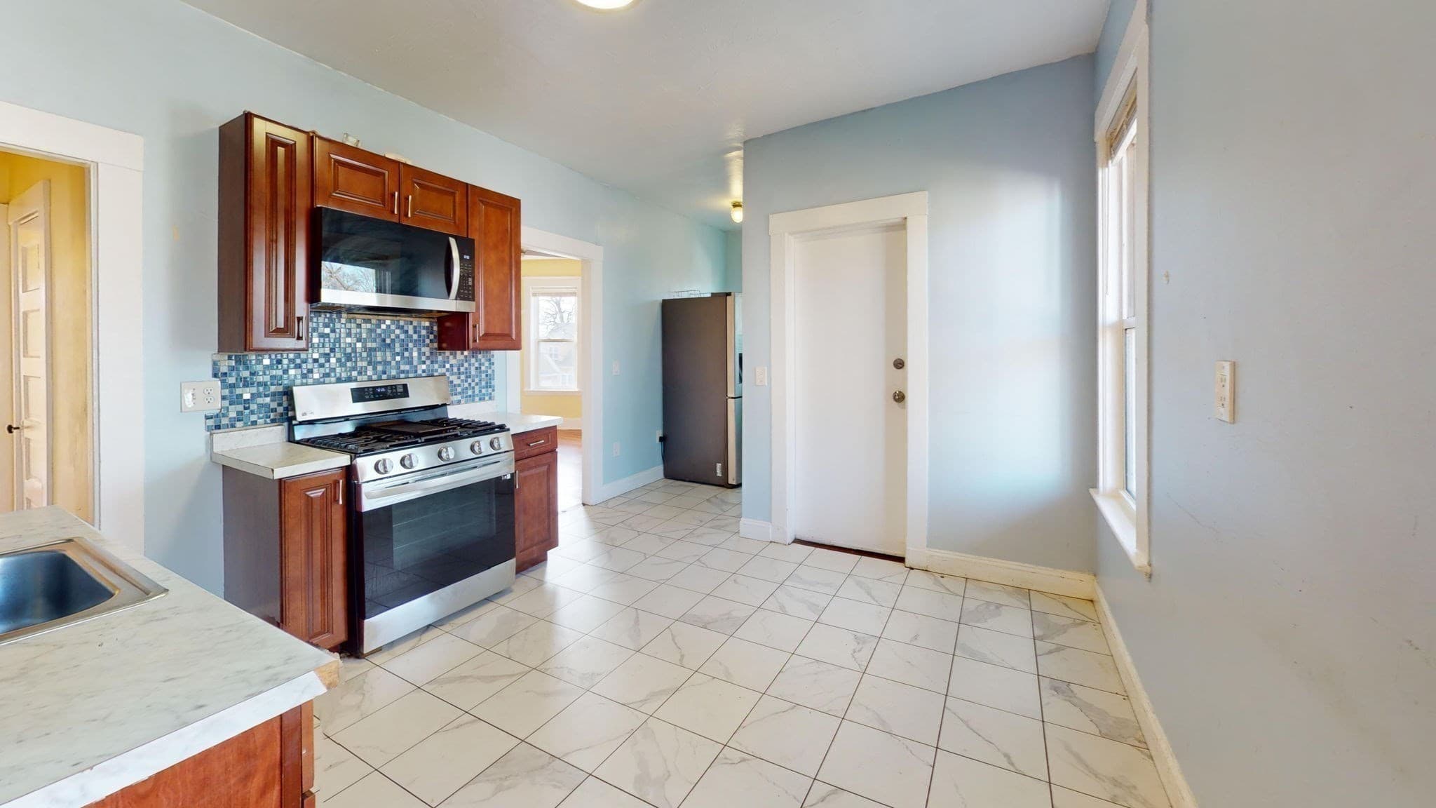 3 Family at 19 Nightingale St, Boston MA 02124, photo 5 of 12
