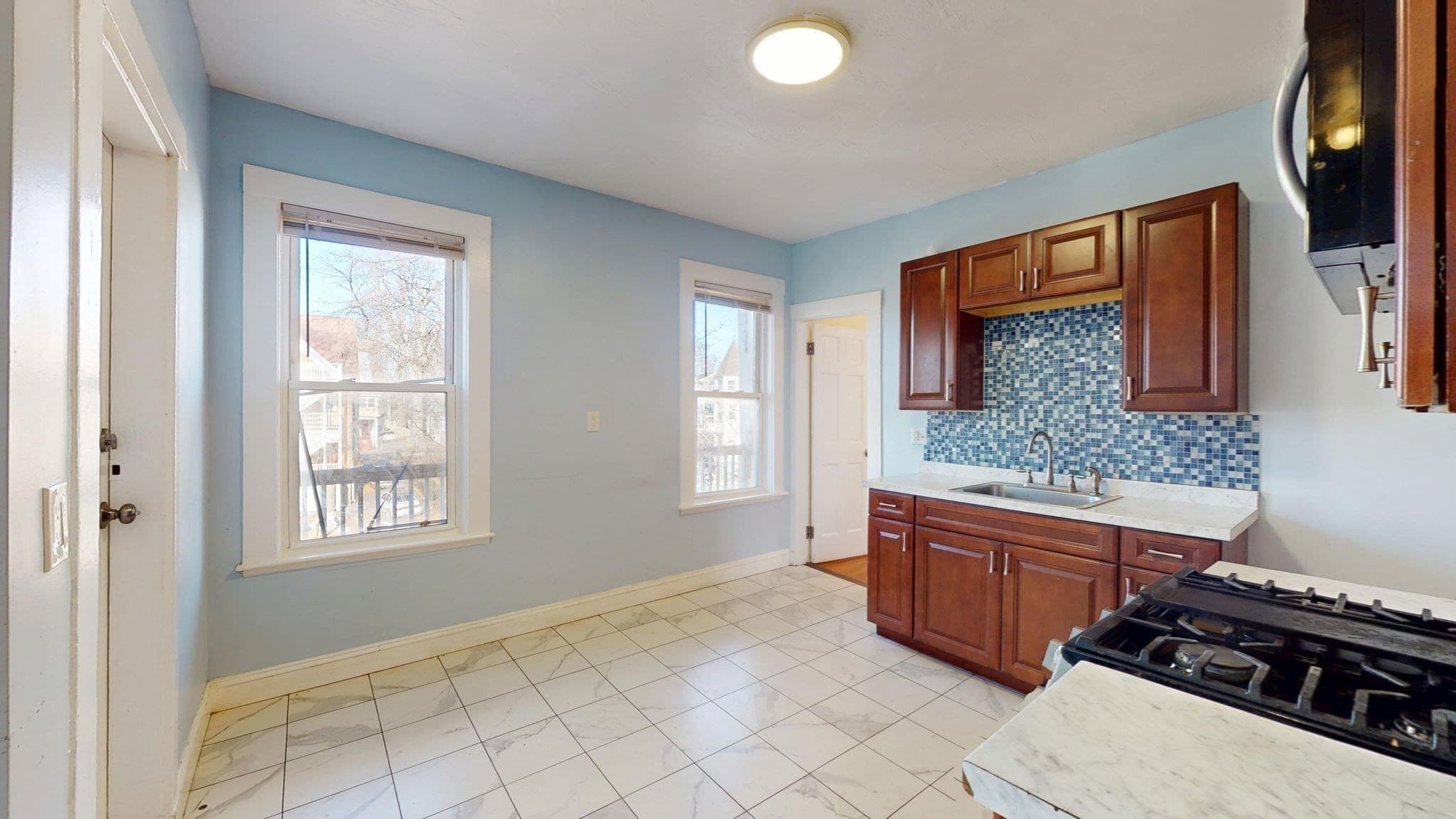 3 Family at 19 Nightingale St, Boston MA 02124, photo 4 of 12