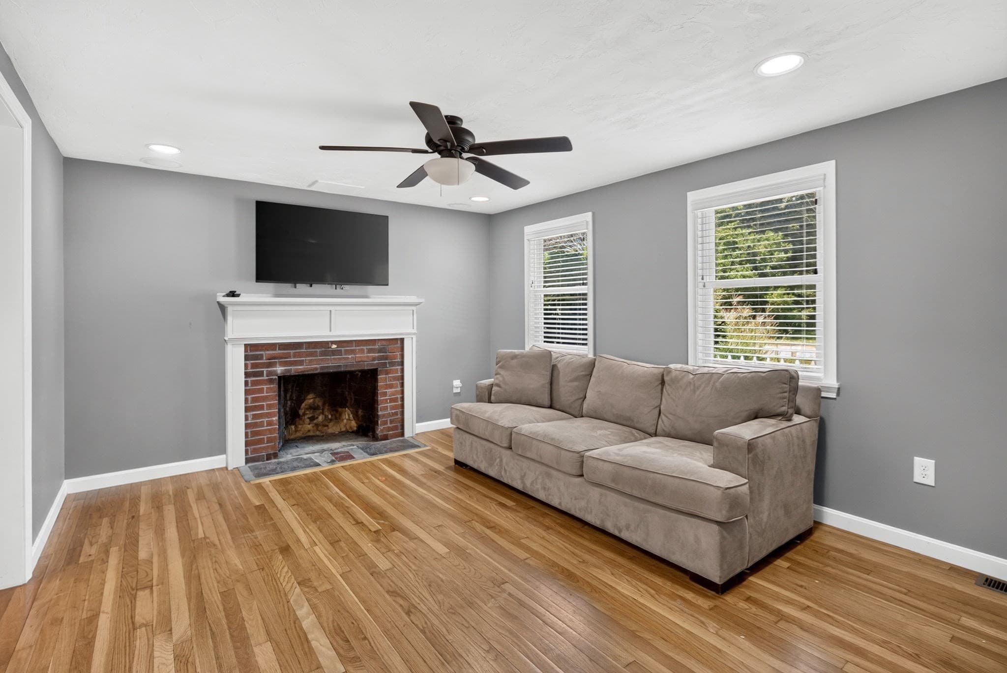 Single Family Residence at 52 Willimantic Drive, Barnstable MA 02648, Barnstable, photo 7 of 37