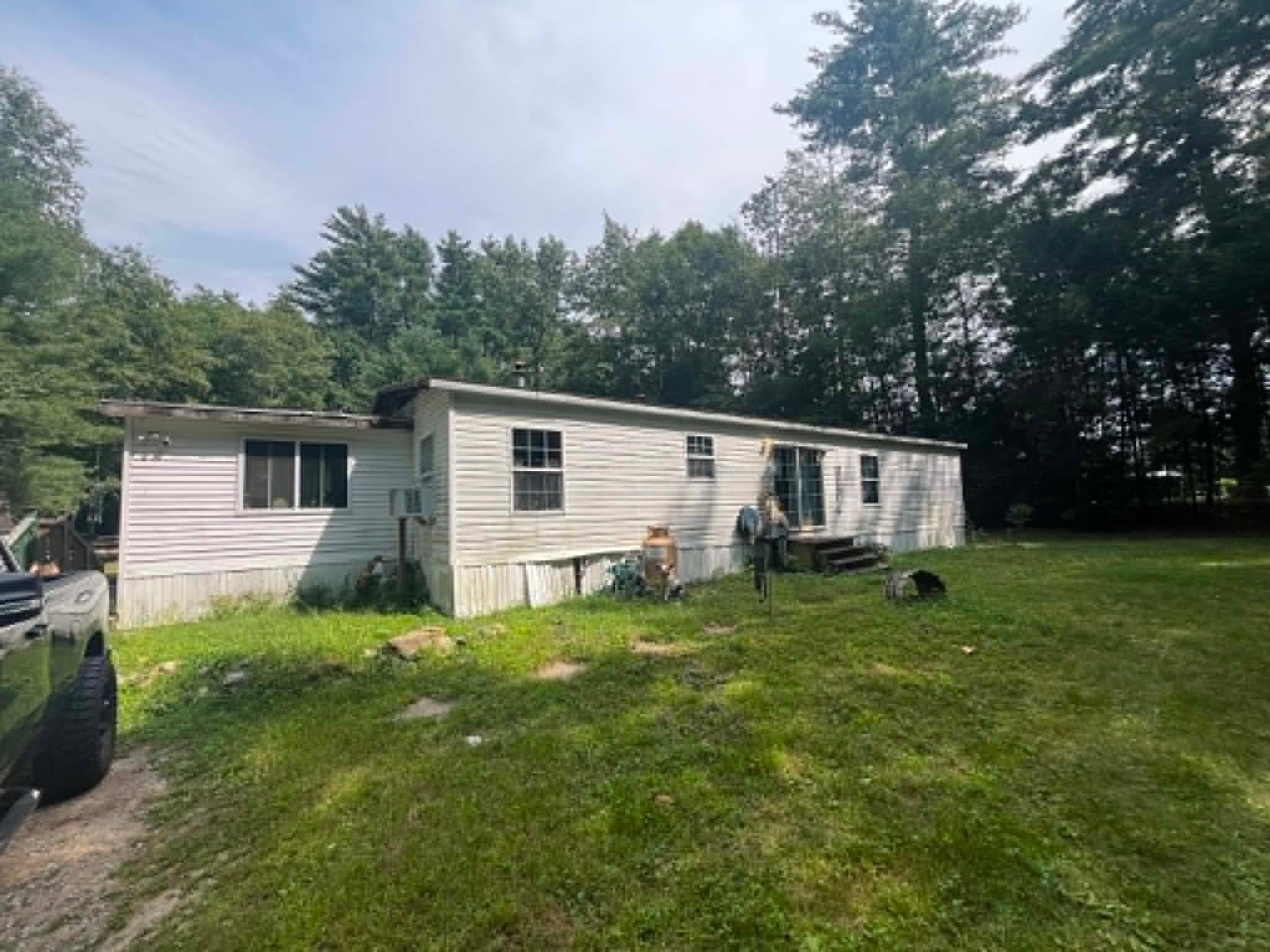 Mobile Home at 513 E River St, Orange MA 01364, Orange, photo 3 of 5