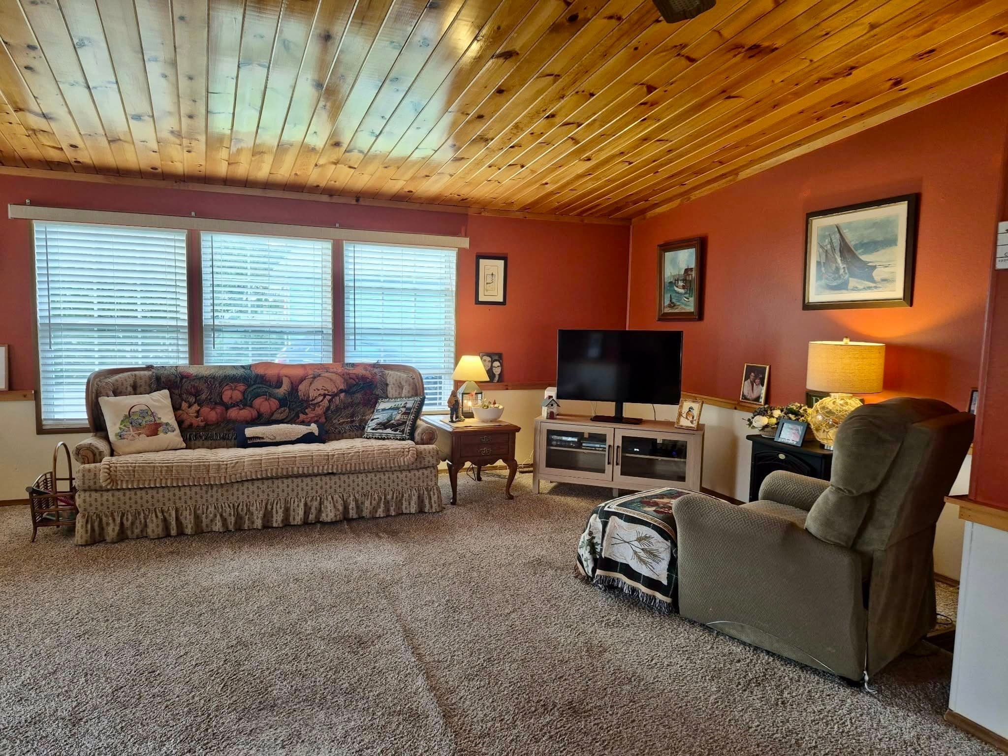 Mobile Home at 47 Nantucket Drive # 47, Taunton MA 02780, Taunton, photo 10 of 28