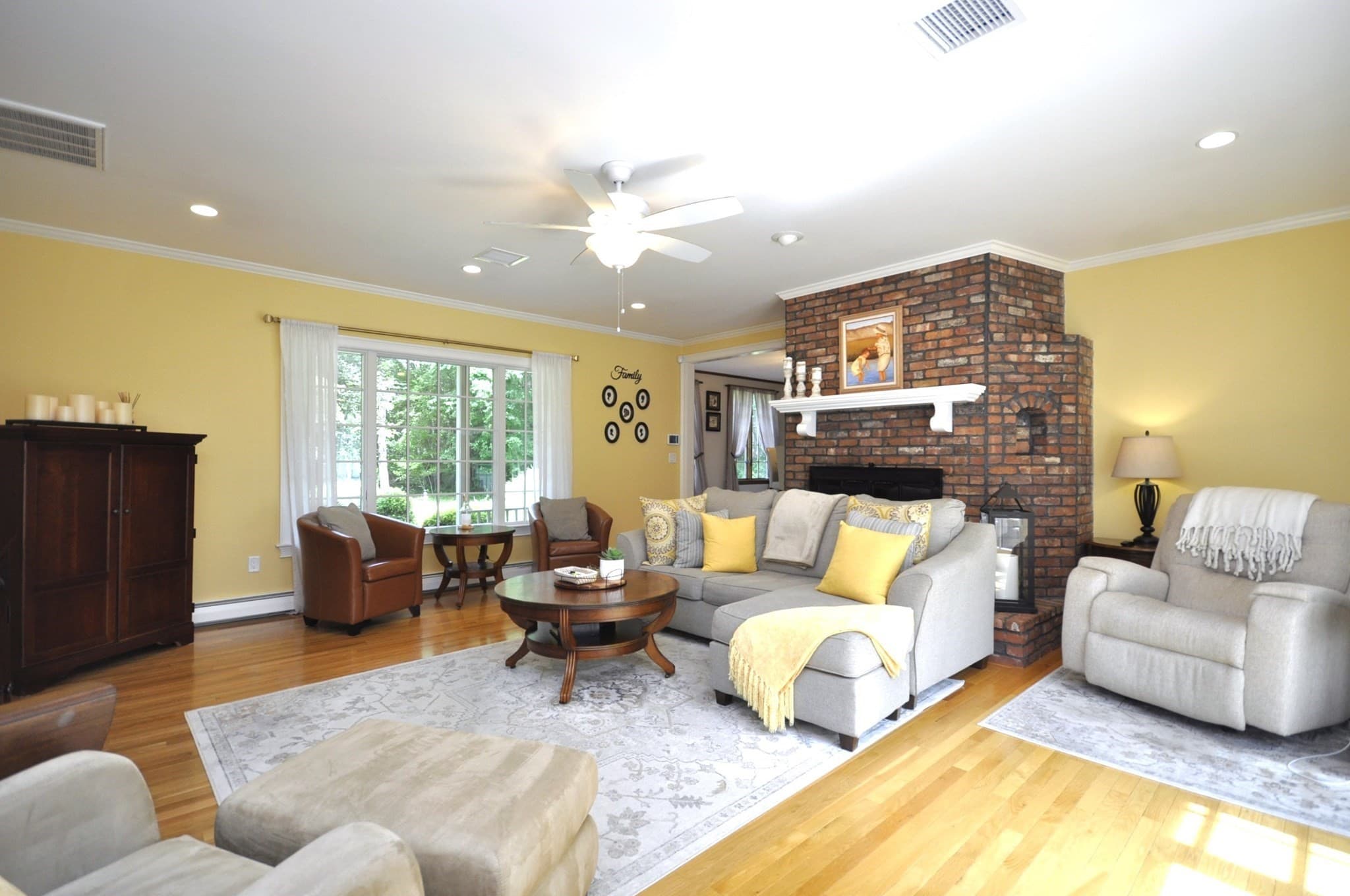 Single Family Residence at 34 River Rd, East Bridgewater MA 02333, East Bridgewater, photo 3 of 42