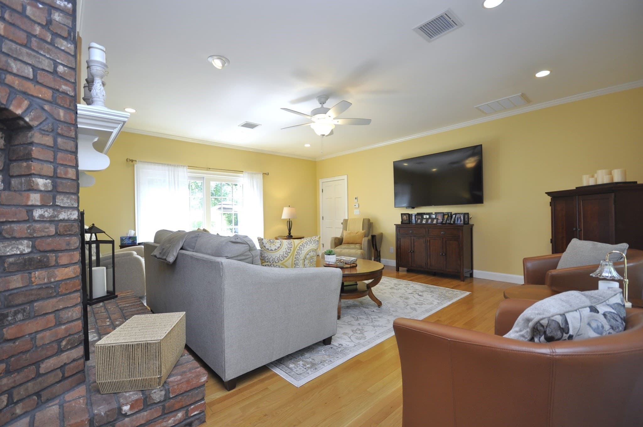 Single Family Residence at 34 River Rd, East Bridgewater MA 02333, East Bridgewater, photo 5 of 42
