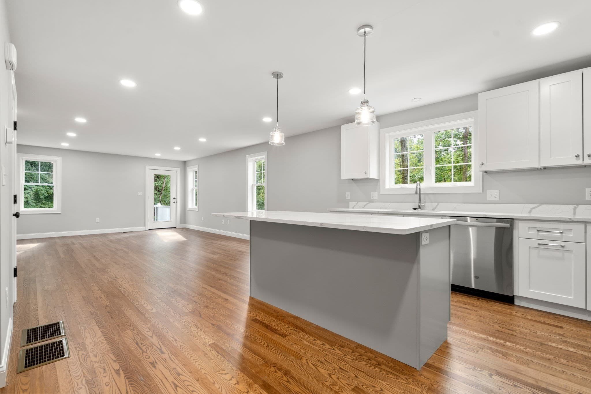 Single Family Residence at 25 Danielles Way, Worcester MA 01606, Worcester, photo 6 of 12
