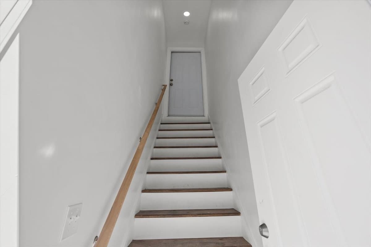 2 Family - 2 Units Up/Down at 149 Burnside Street, Providence RI 02905, Providence, photo 27 of 41