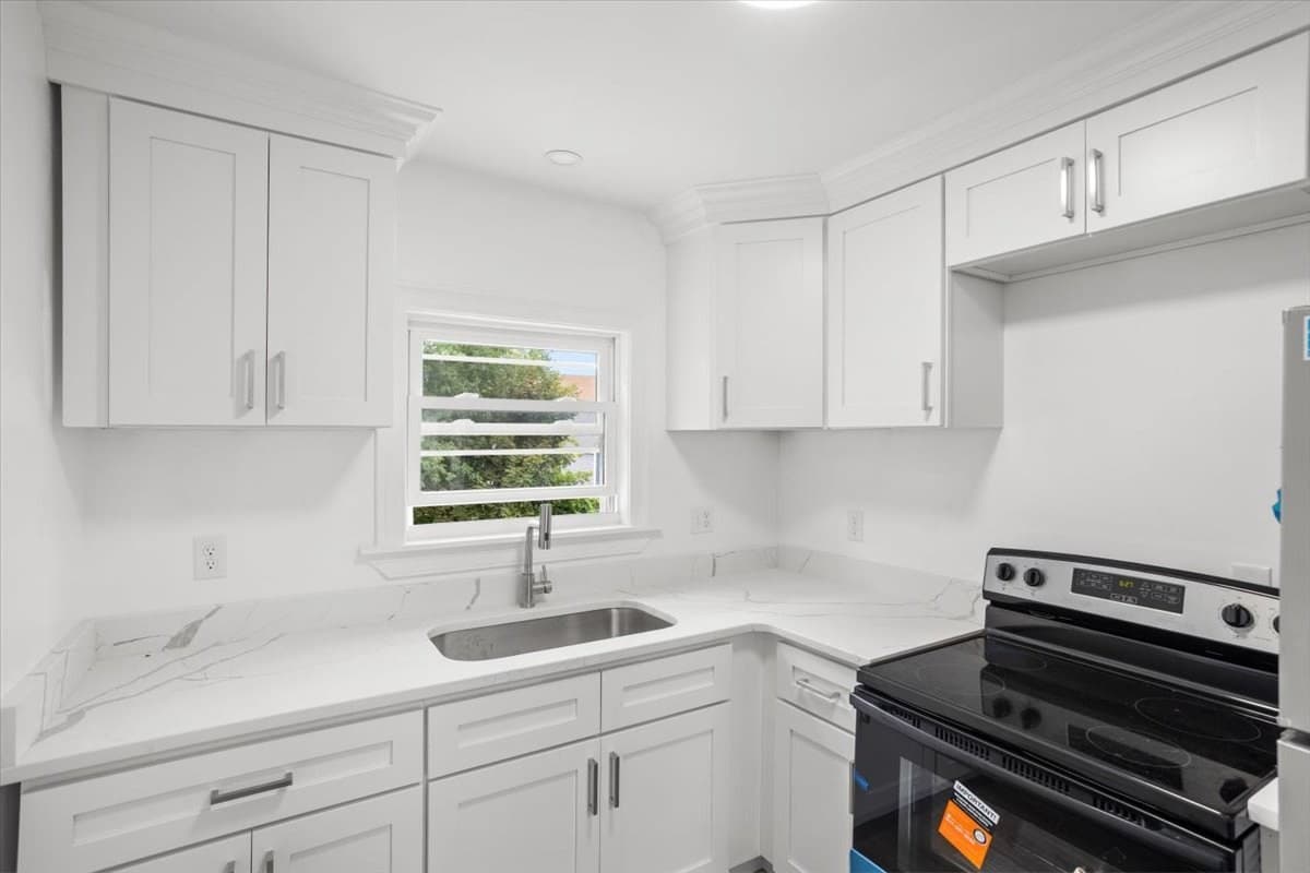 2 Family - 2 Units Up/Down at 149 Burnside Street, Providence RI 02905, Providence, photo 31 of 41
