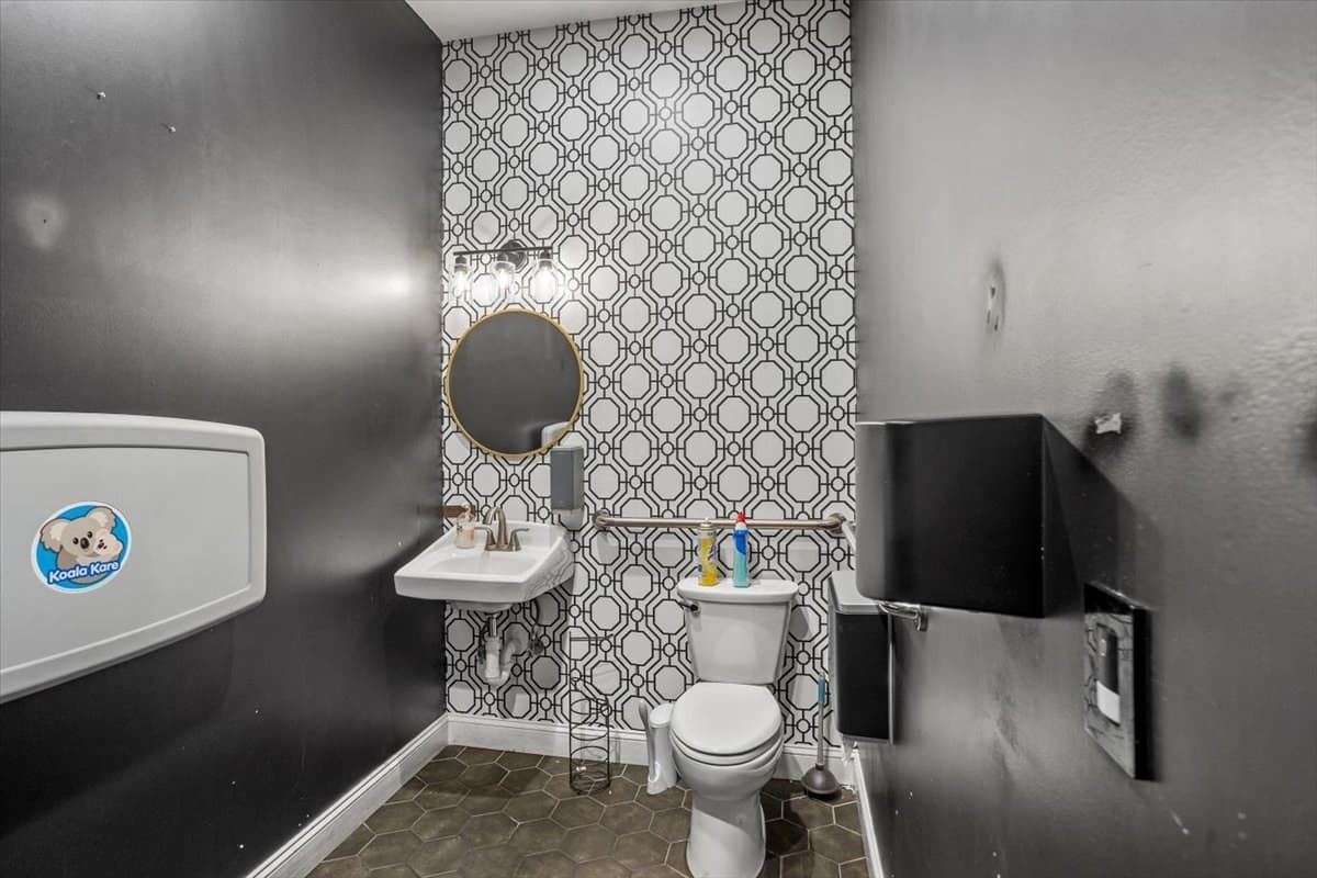 Commercial Sale at 1294 Chalkstone Ave, Providence RI 02908, Providence, photo 10 of 23
