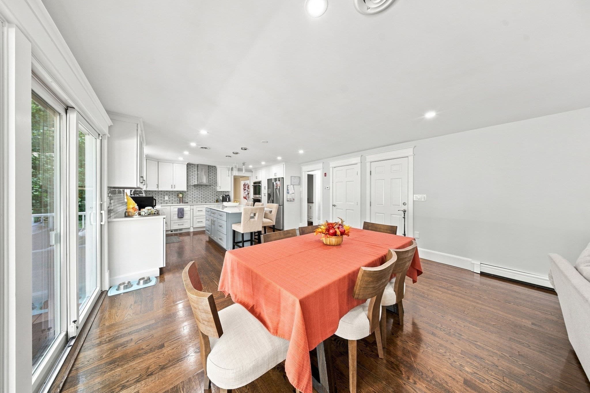 Single Family Residence at 134 Parker Rd, Framingham MA 01702, Framingham, photo 6 of 42