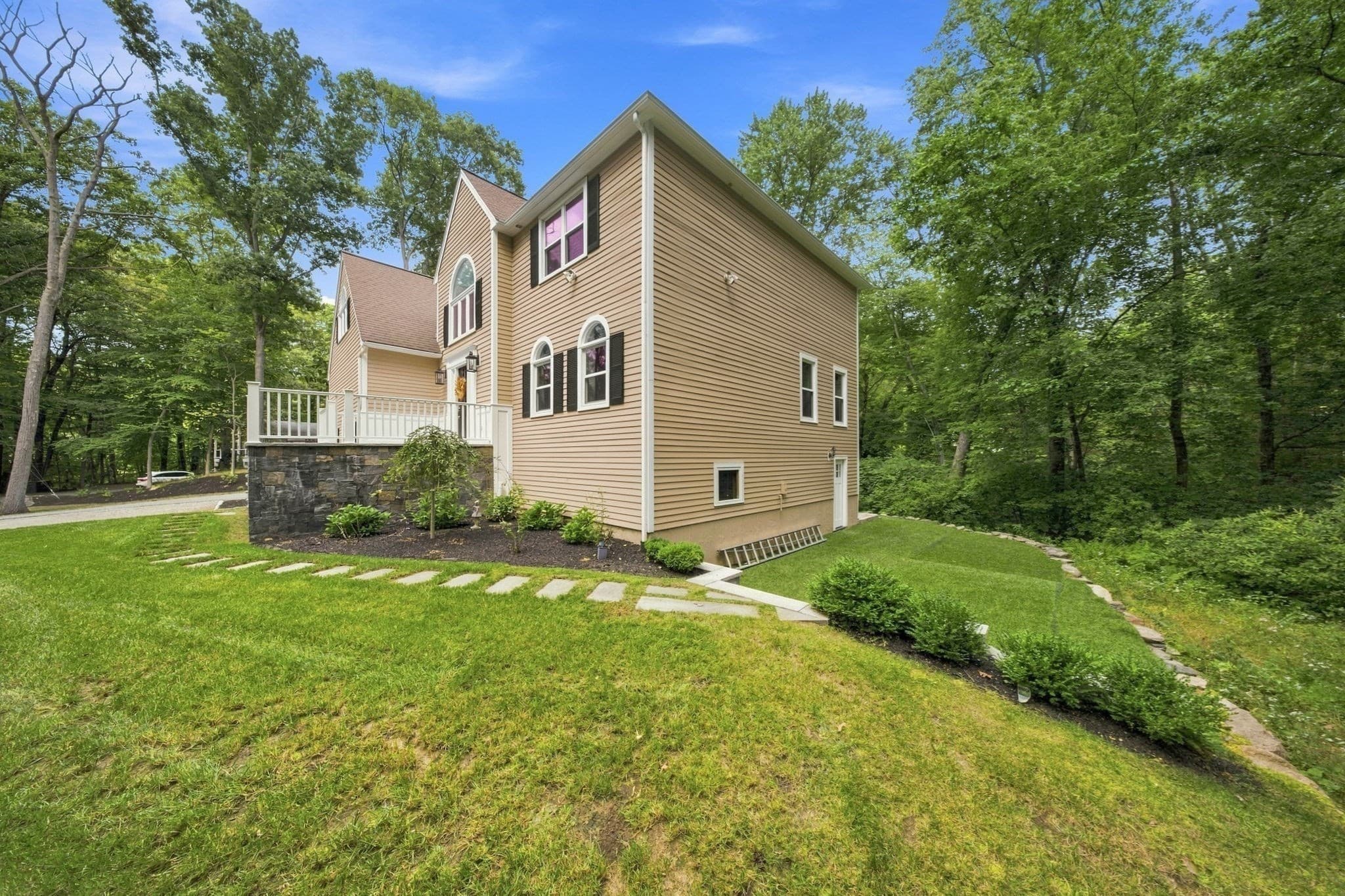 Single Family Residence at 134 Parker Rd, Framingham MA 01702, Framingham, photo 33 of 42