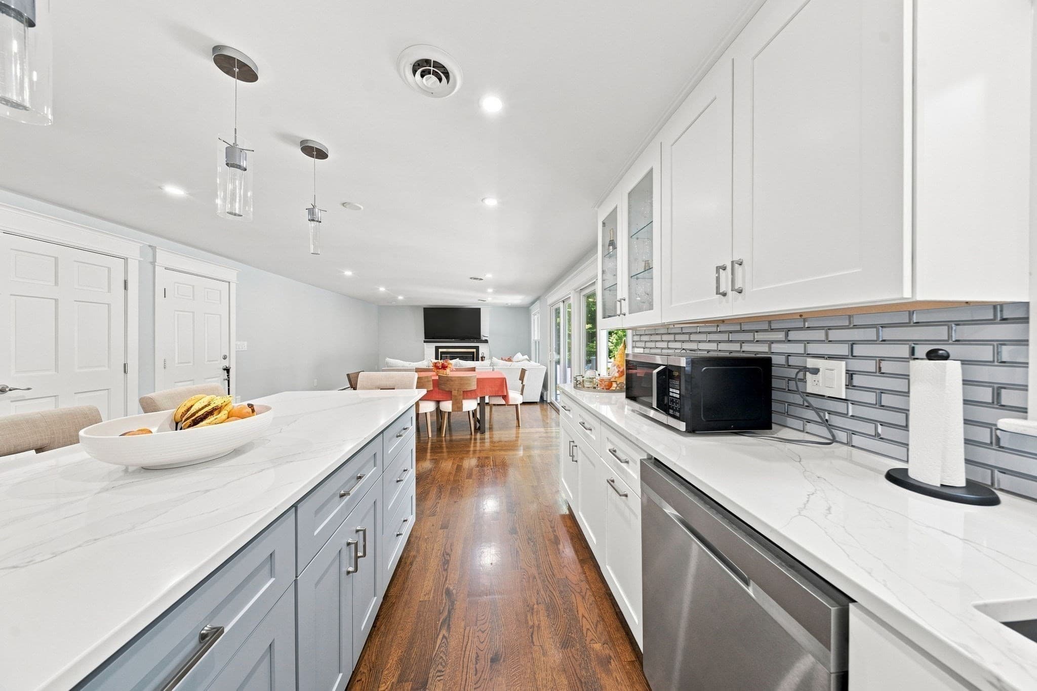 Single Family Residence at 134 Parker Rd, Framingham MA 01702, Framingham, photo 4 of 42