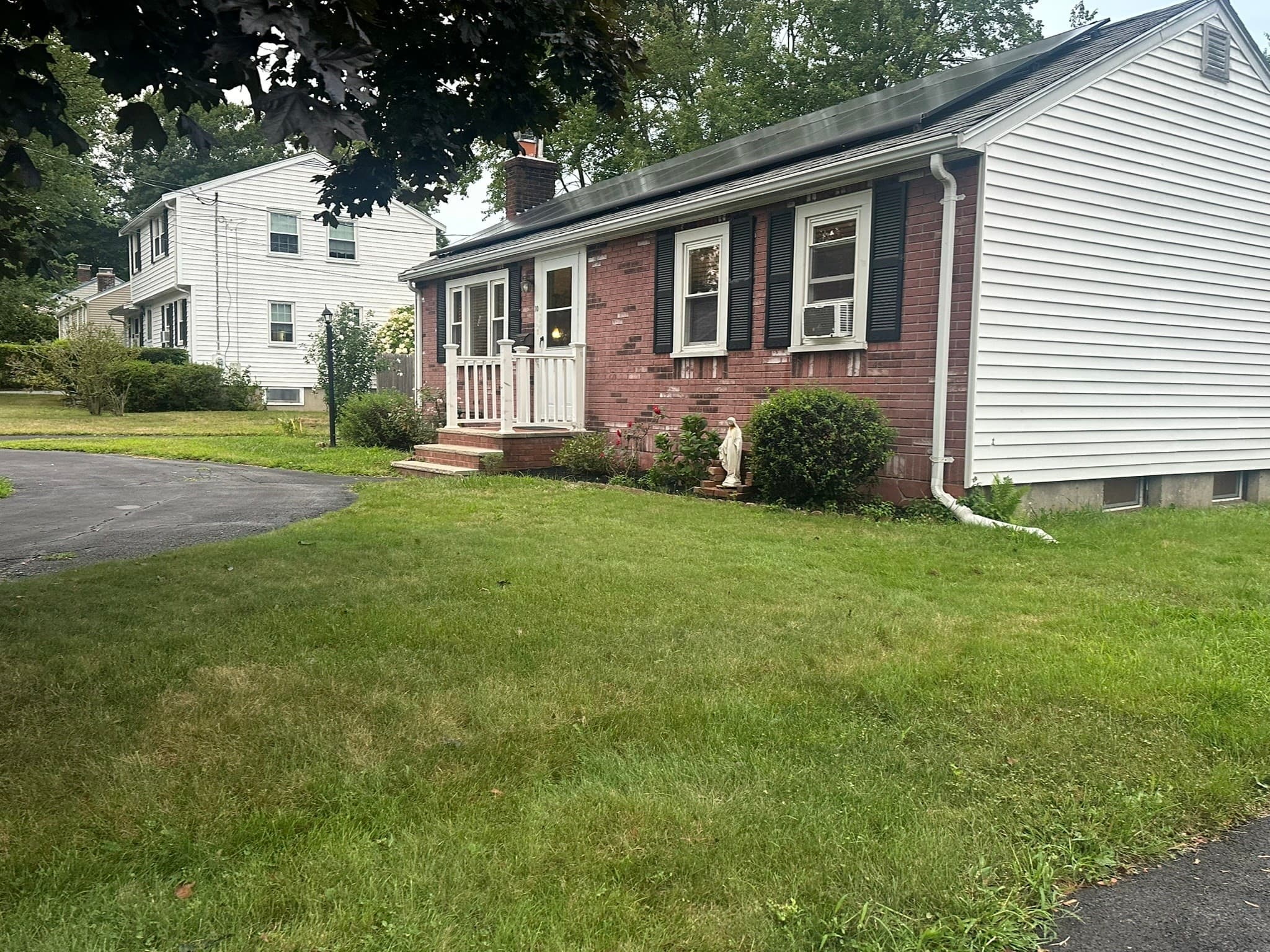 Single Family Residence at 10 Milton Ter, Randolph MA 02368, photo 4 of 34
