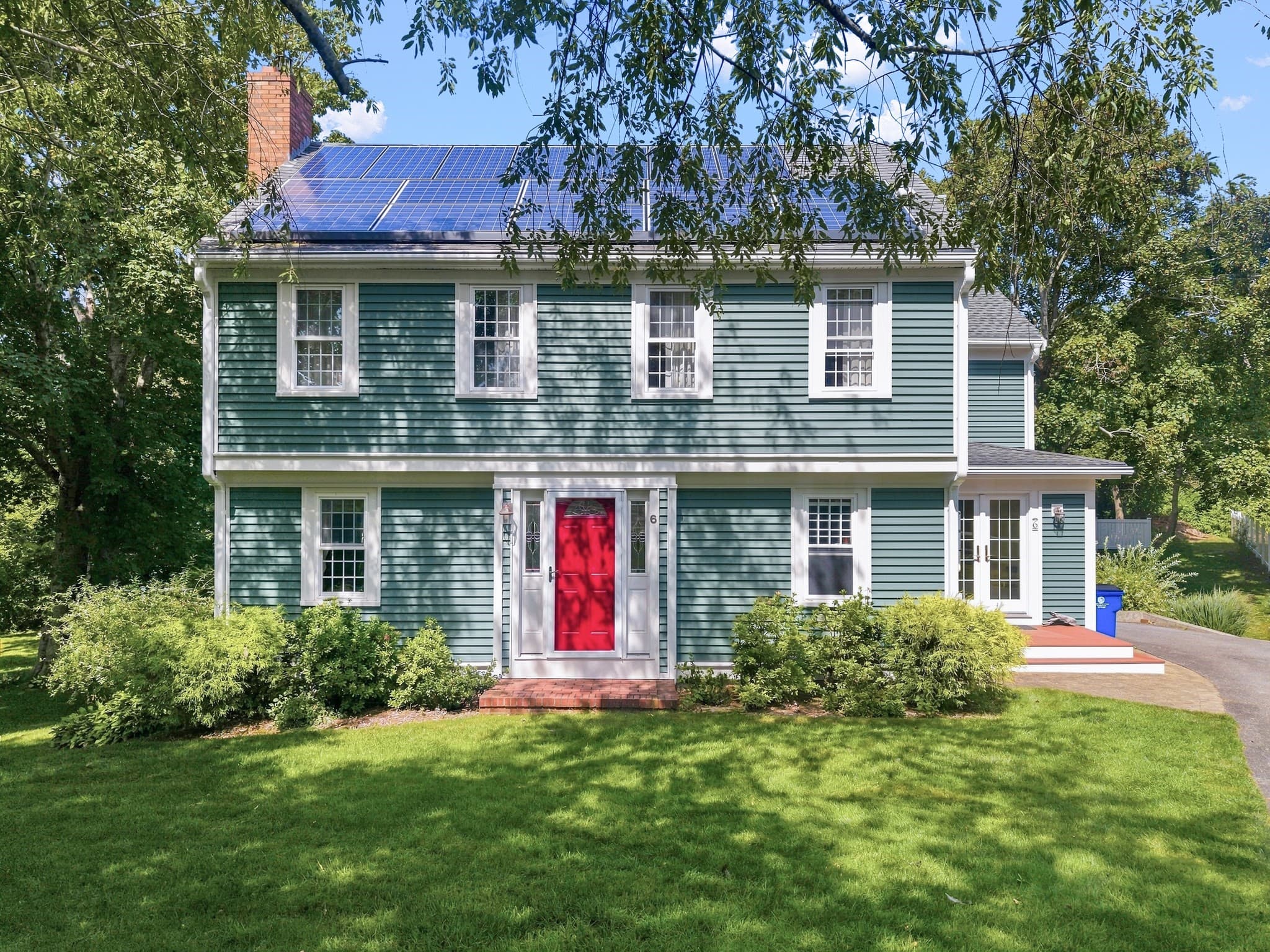 6 Meadowlark Ln, Bourne MA 02562