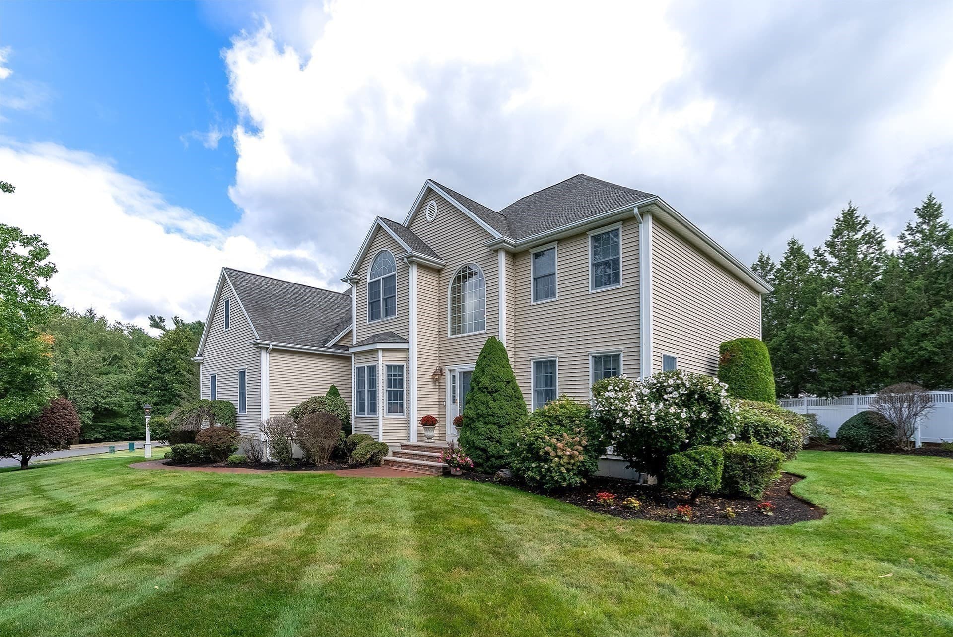 Single Family Residence at 16 Ridgeview Lane, Mansfield MA 02048, Mansfield, photo 36 of 42