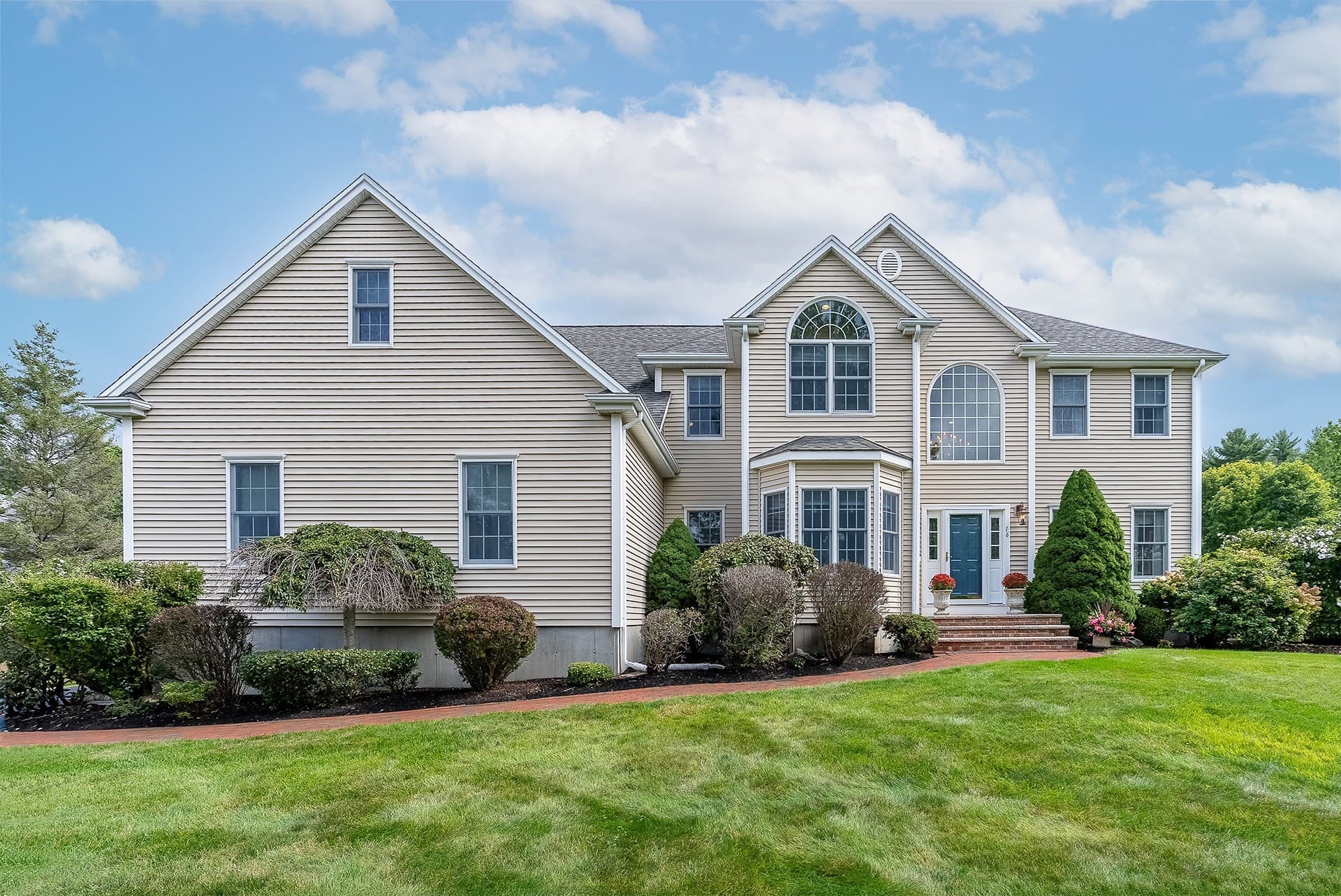 16 Ridgeview Lane, Mansfield MA 02048