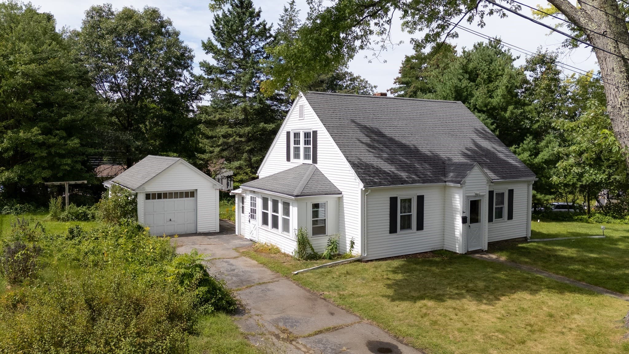 Single Family Residence at 10 Westbrook Rd, Northborough MA 01532, Northborough, photo 2 of 25