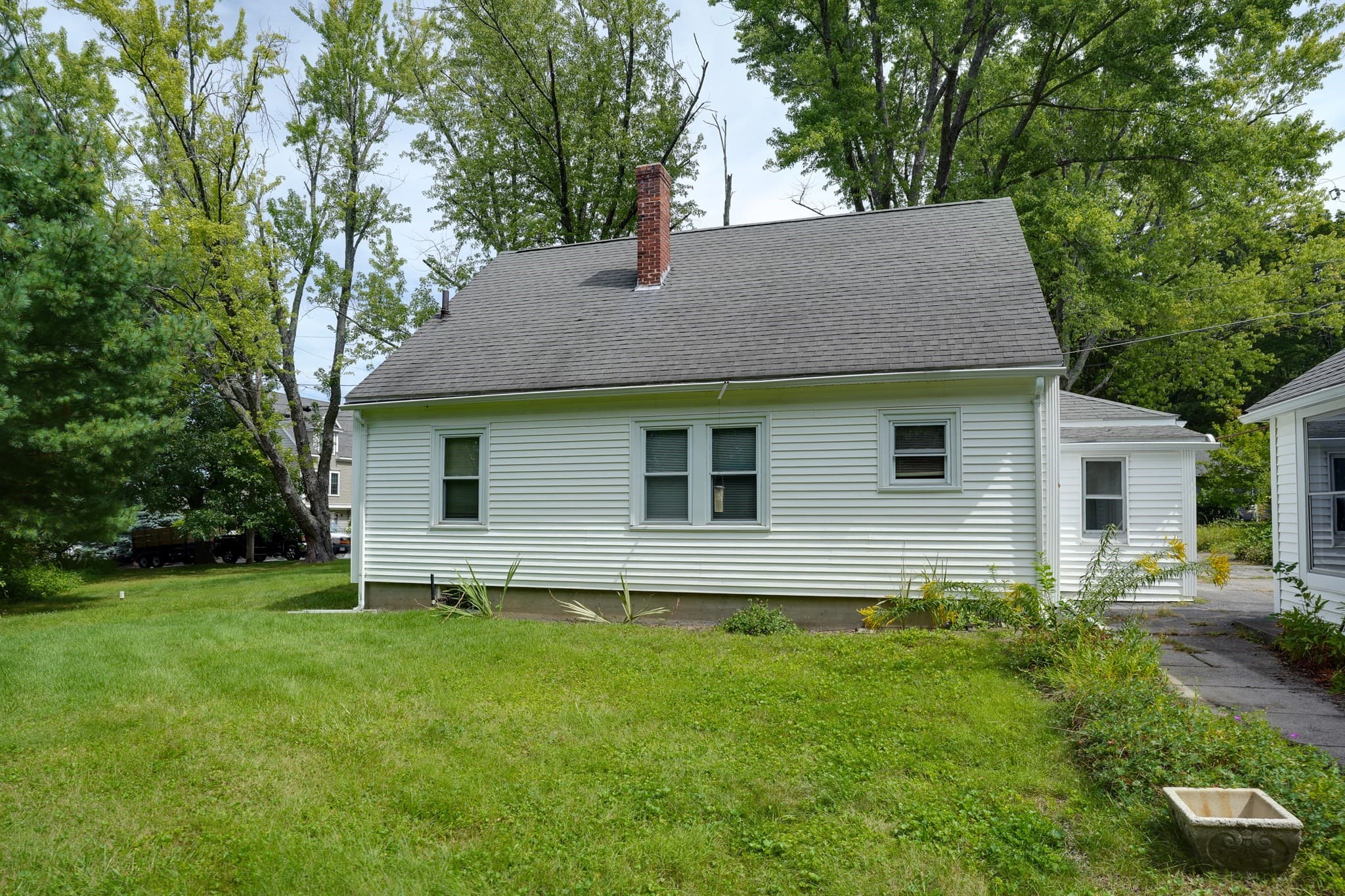 Single Family Residence at 10 Westbrook Rd, Northborough MA 01532, Northborough, photo 3 of 25