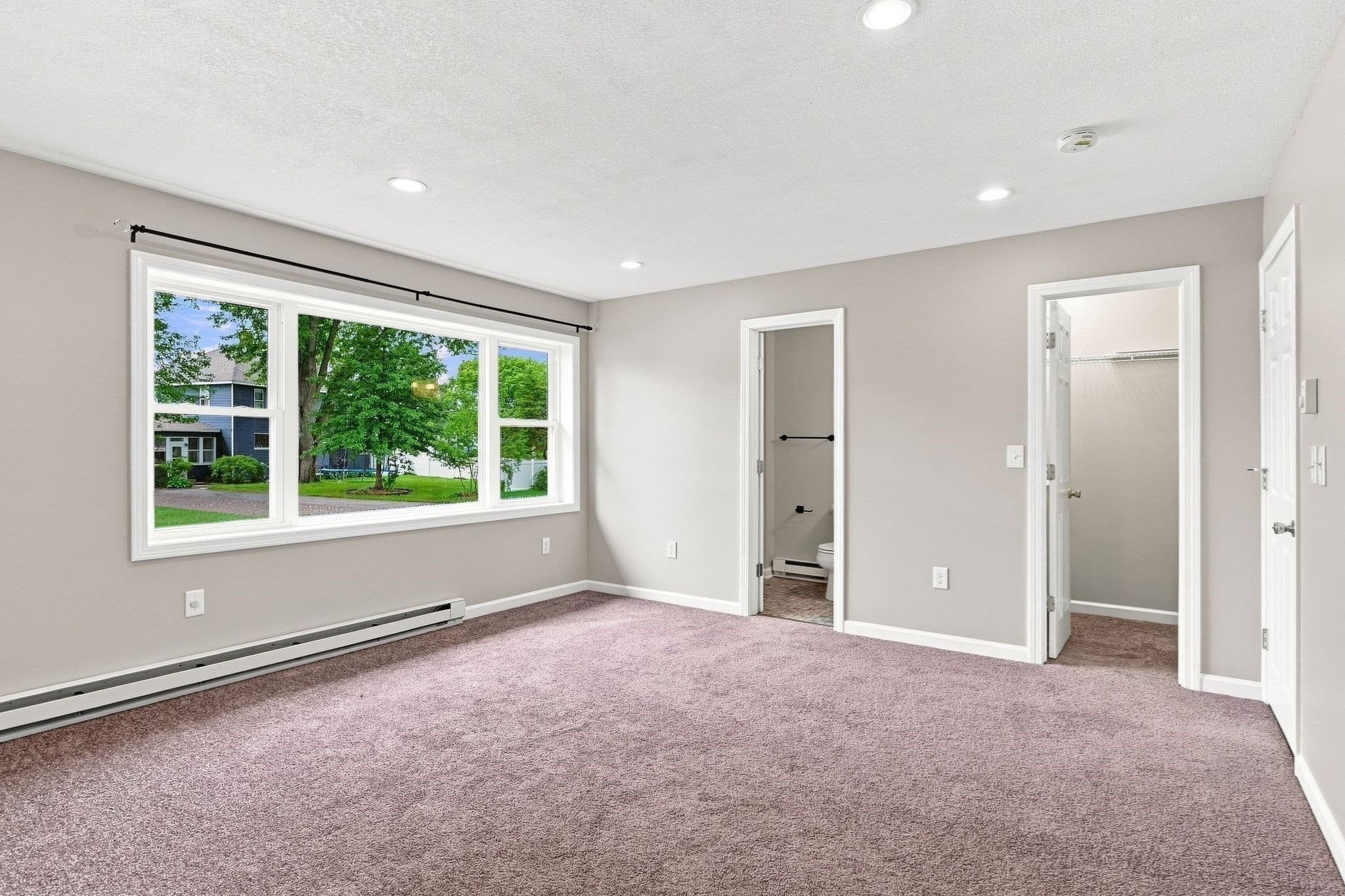 Single Family Residence at 192 Empire St, Chicopee MA 01013, photo 27 of 42