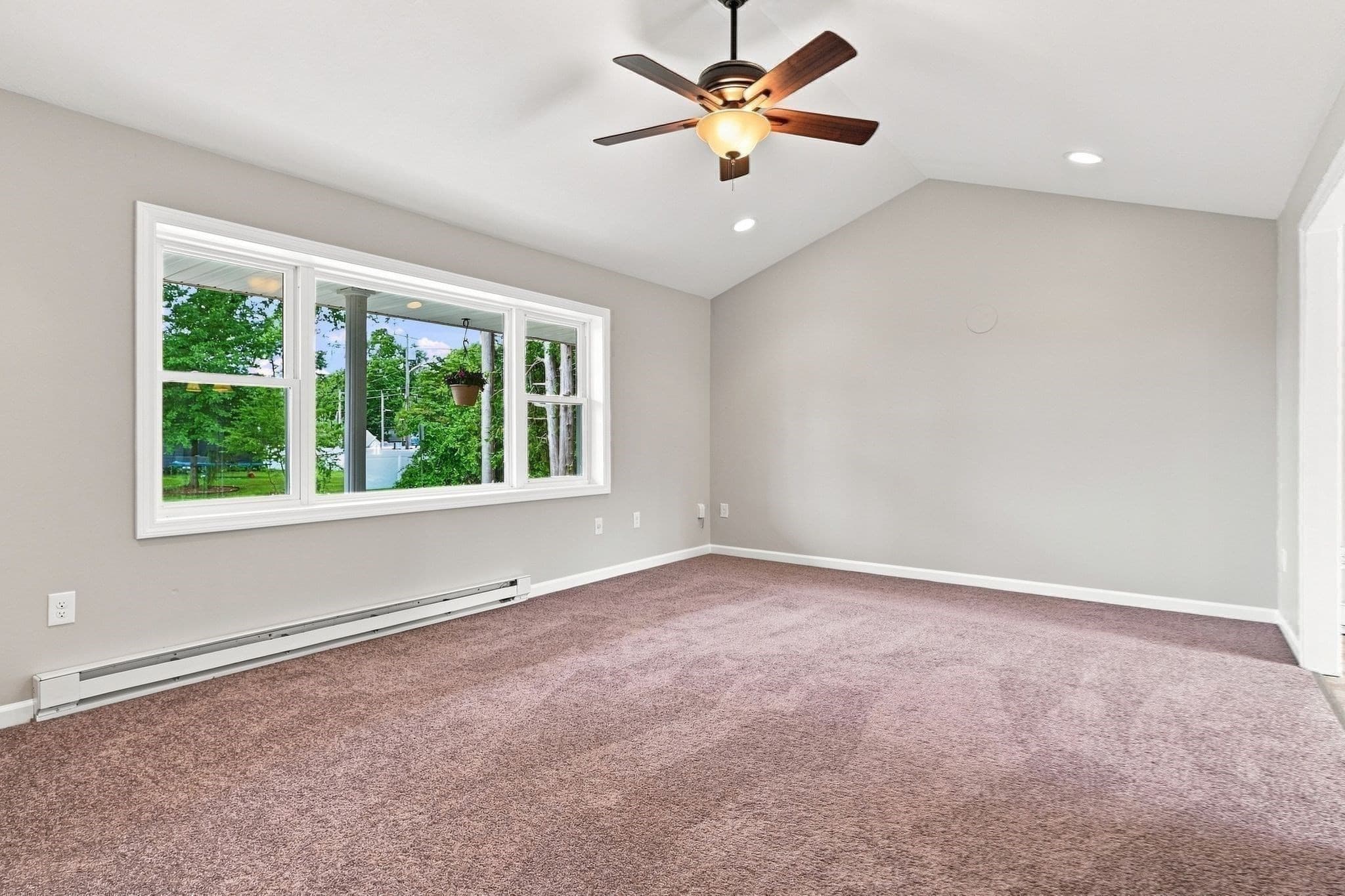 Single Family Residence at 192 Empire St, Chicopee MA 01013, photo 17 of 42