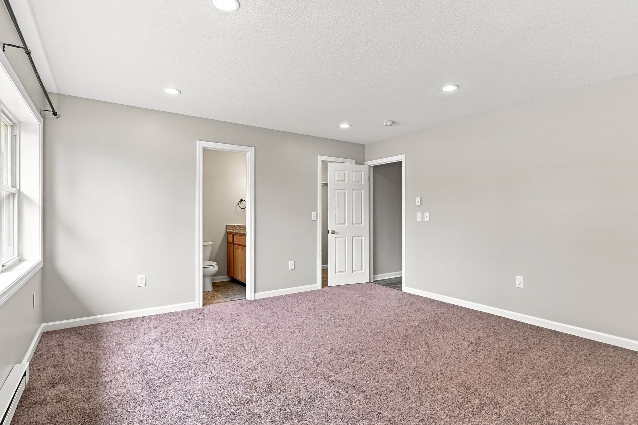 Single Family Residence at 192 Empire St, Chicopee MA 01013, photo 26 of 42