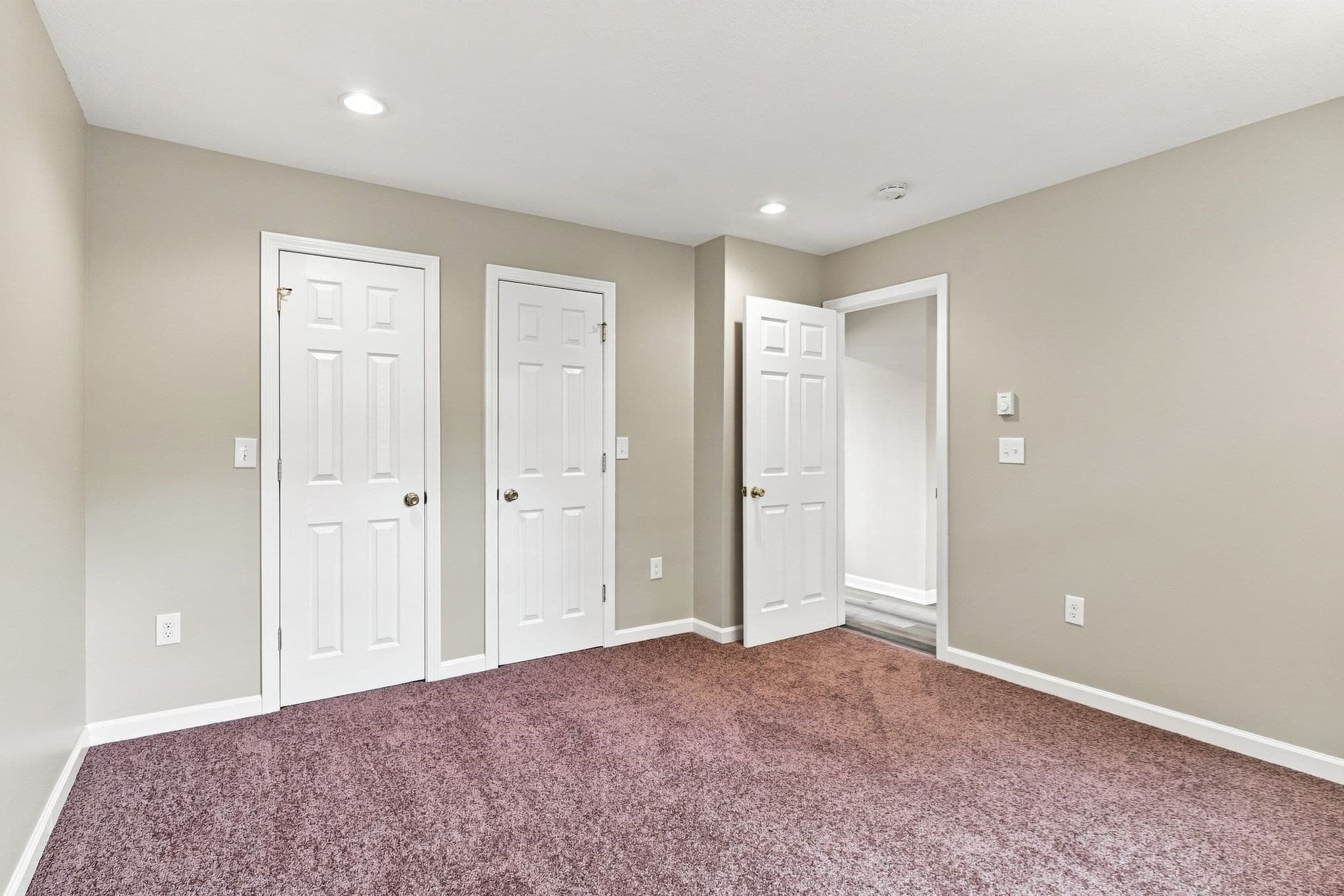 Single Family Residence at 192 Empire St, Chicopee MA 01013, photo 25 of 42