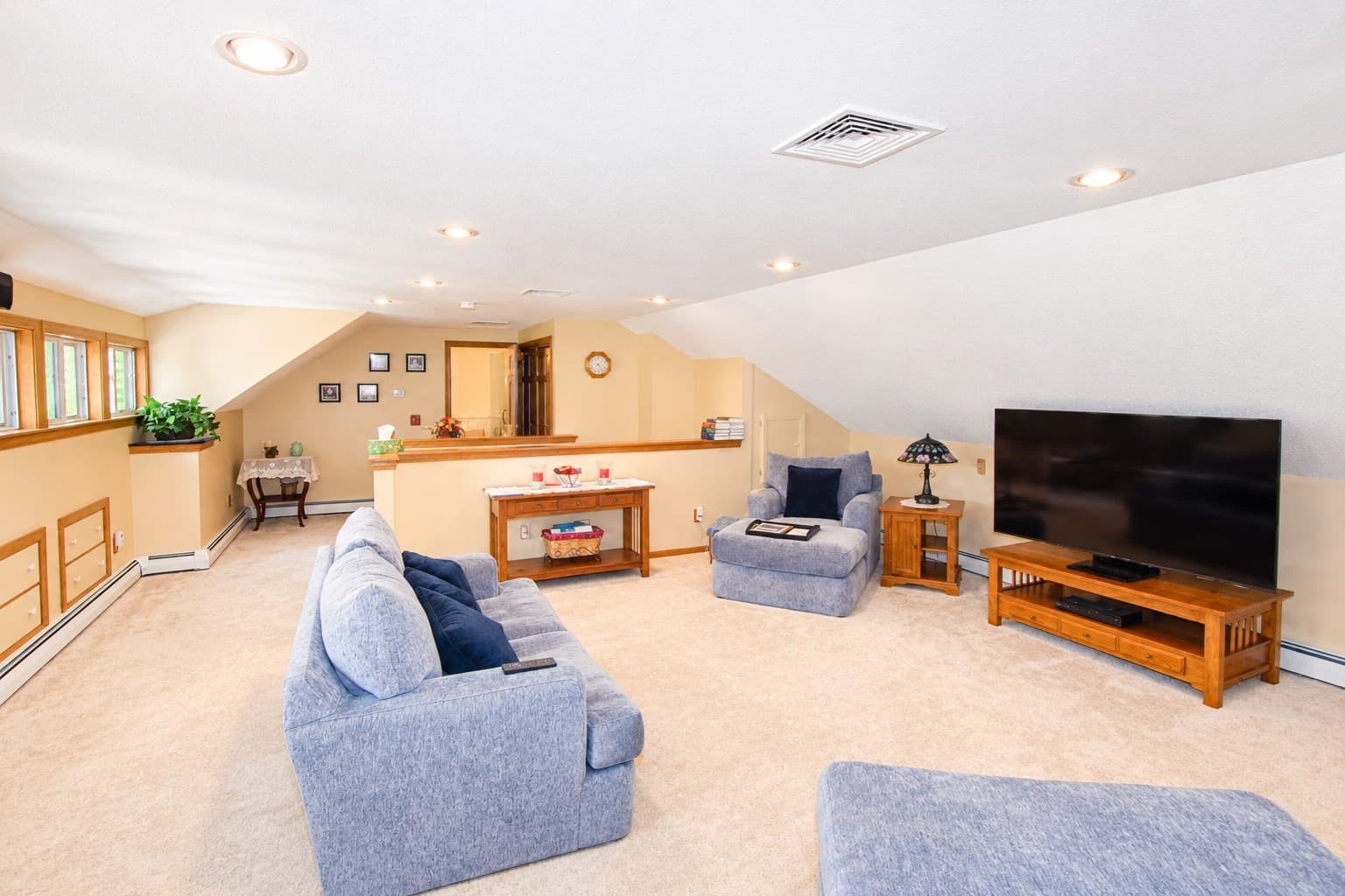 Single Family Residence at 125 Boxwood Ln, Bridgewater MA 02324, Bridgewater, photo 17 of 32