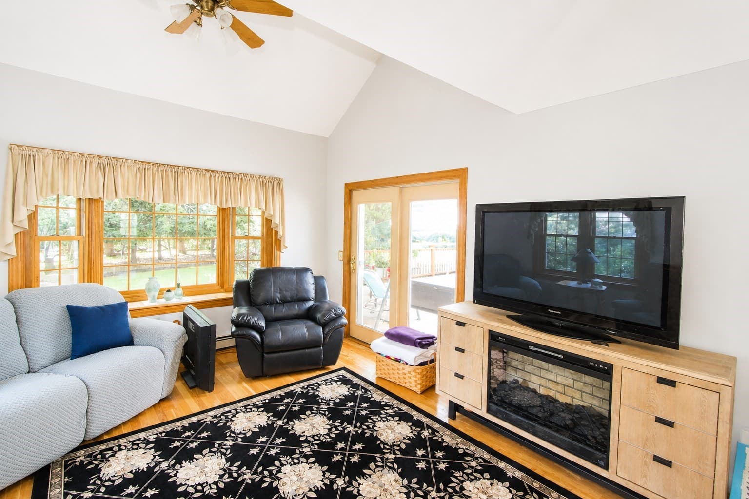 Single Family Residence at 125 Boxwood Ln, Bridgewater MA 02324, Bridgewater, photo 15 of 32