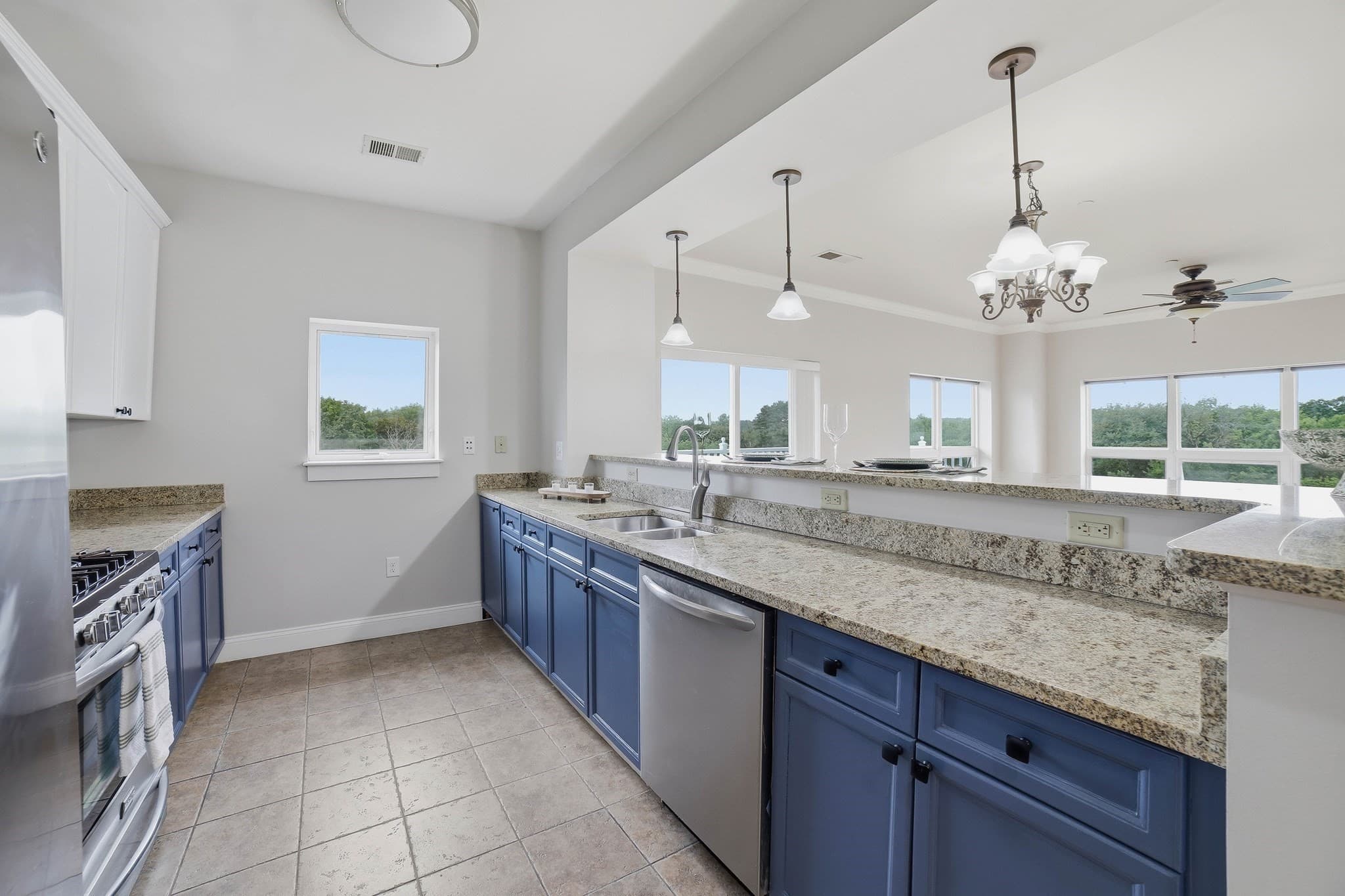 Condominium at 527 Pawtucket Blvd # 608, Lowell MA 01854, photo 3 of 27