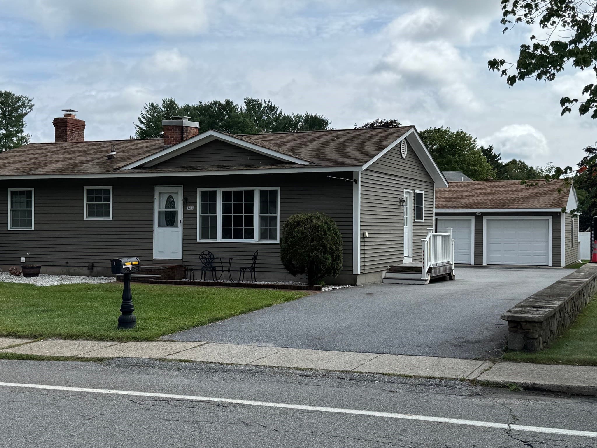 788 Church St, Northbridge MA 01588