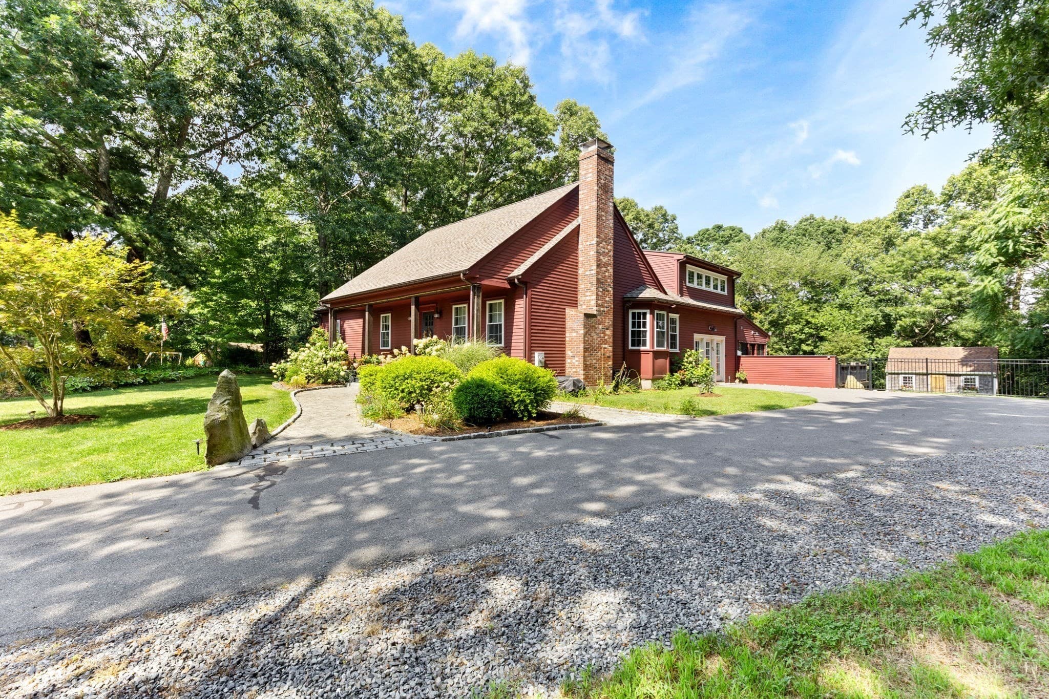 Single Family Residence at 3 Faria Farm Rd, Berkley MA 02779, Berkley, photo 3 of 42
