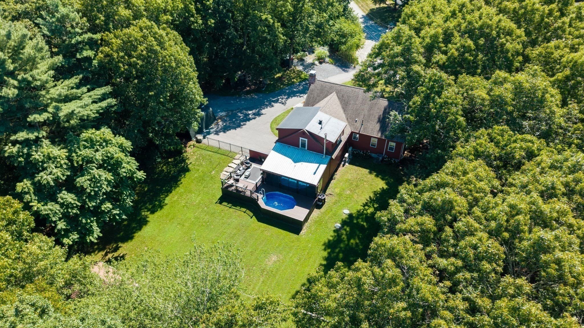 Single Family Residence at 3 Faria Farm Rd, Berkley MA 02779, Berkley, photo 36 of 42