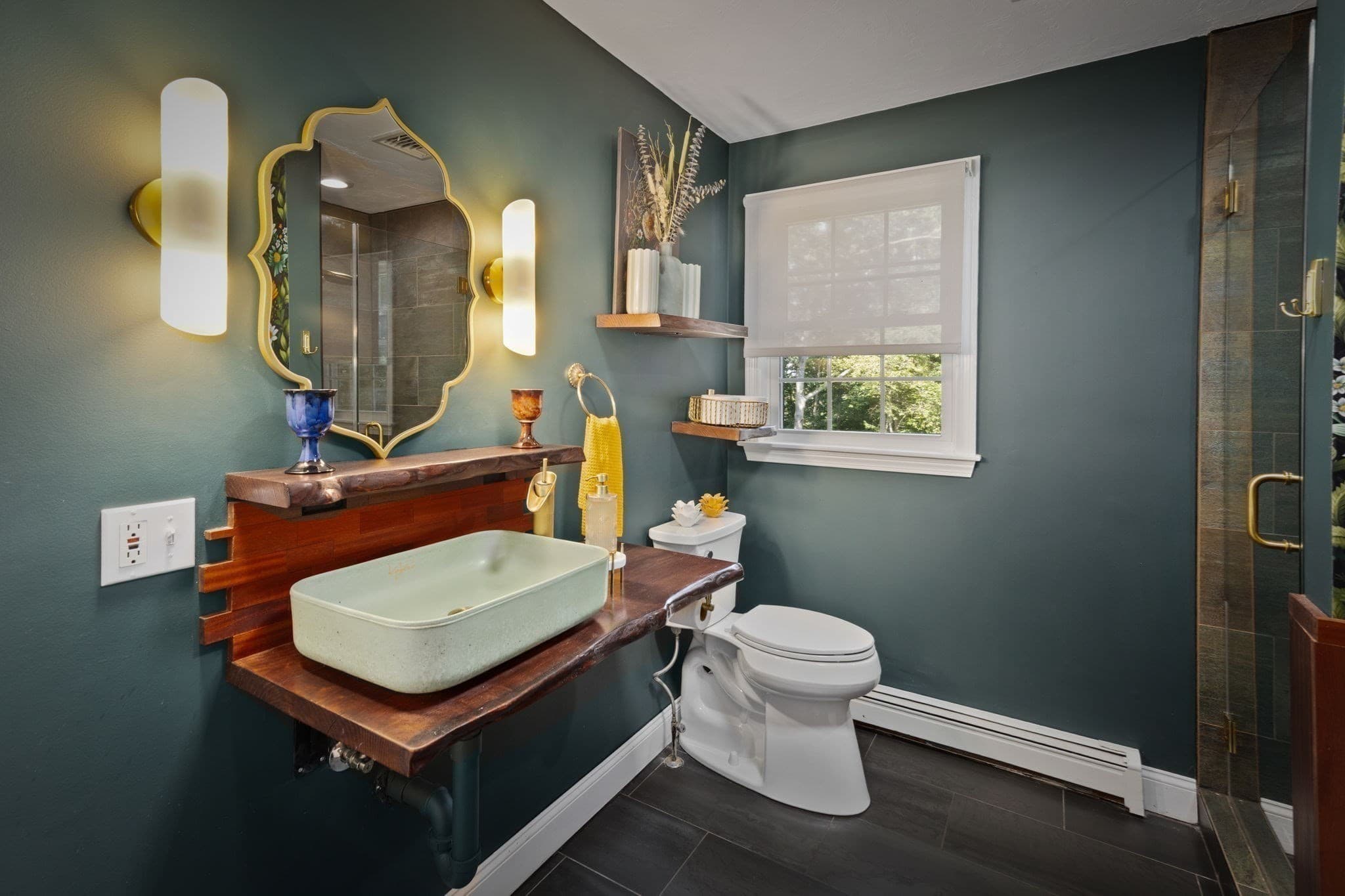 Single Family Residence at 3 Faria Farm Rd, Berkley MA 02779, Berkley, photo 32 of 42